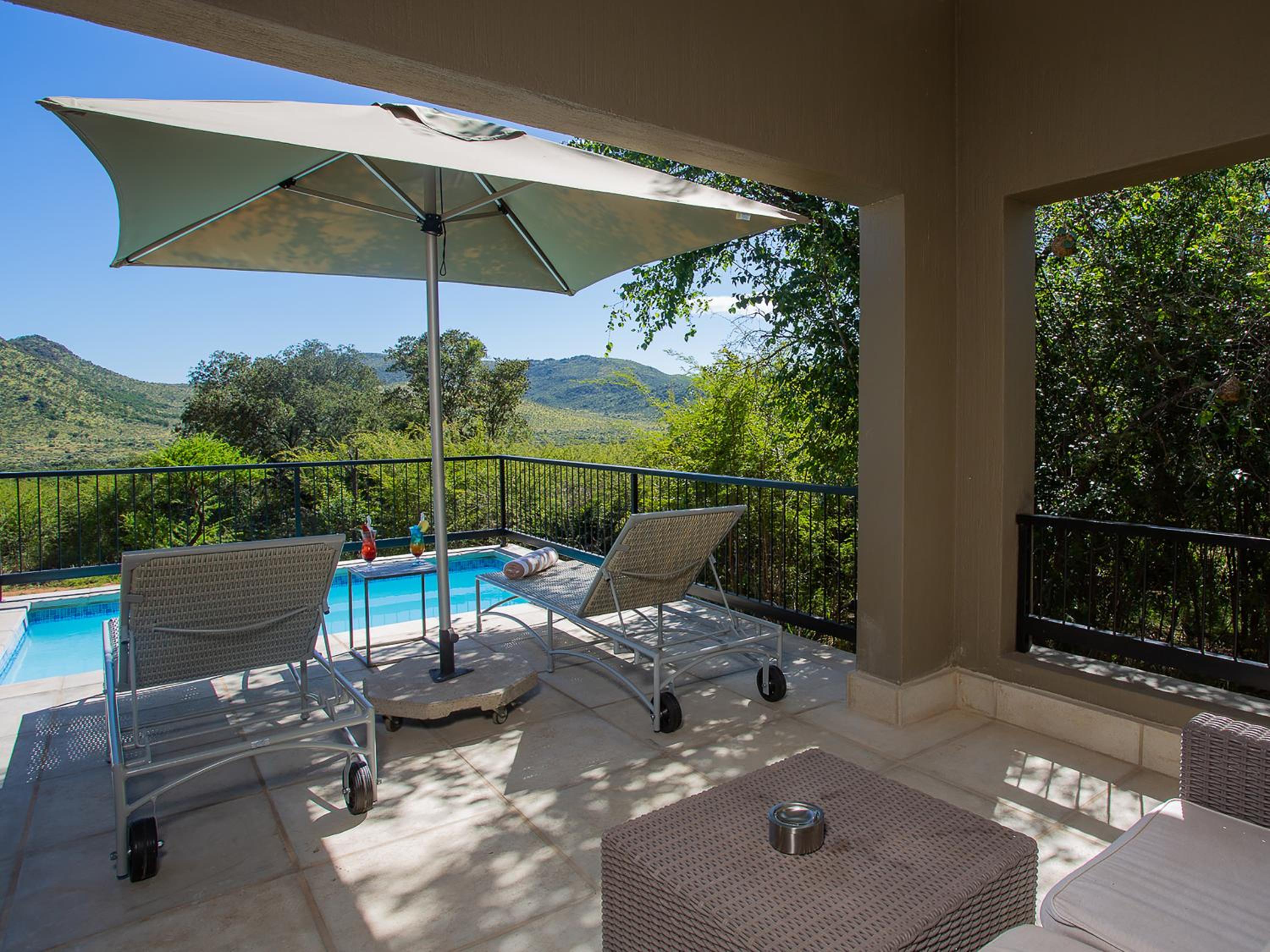 Executive Suite - Photo 5
