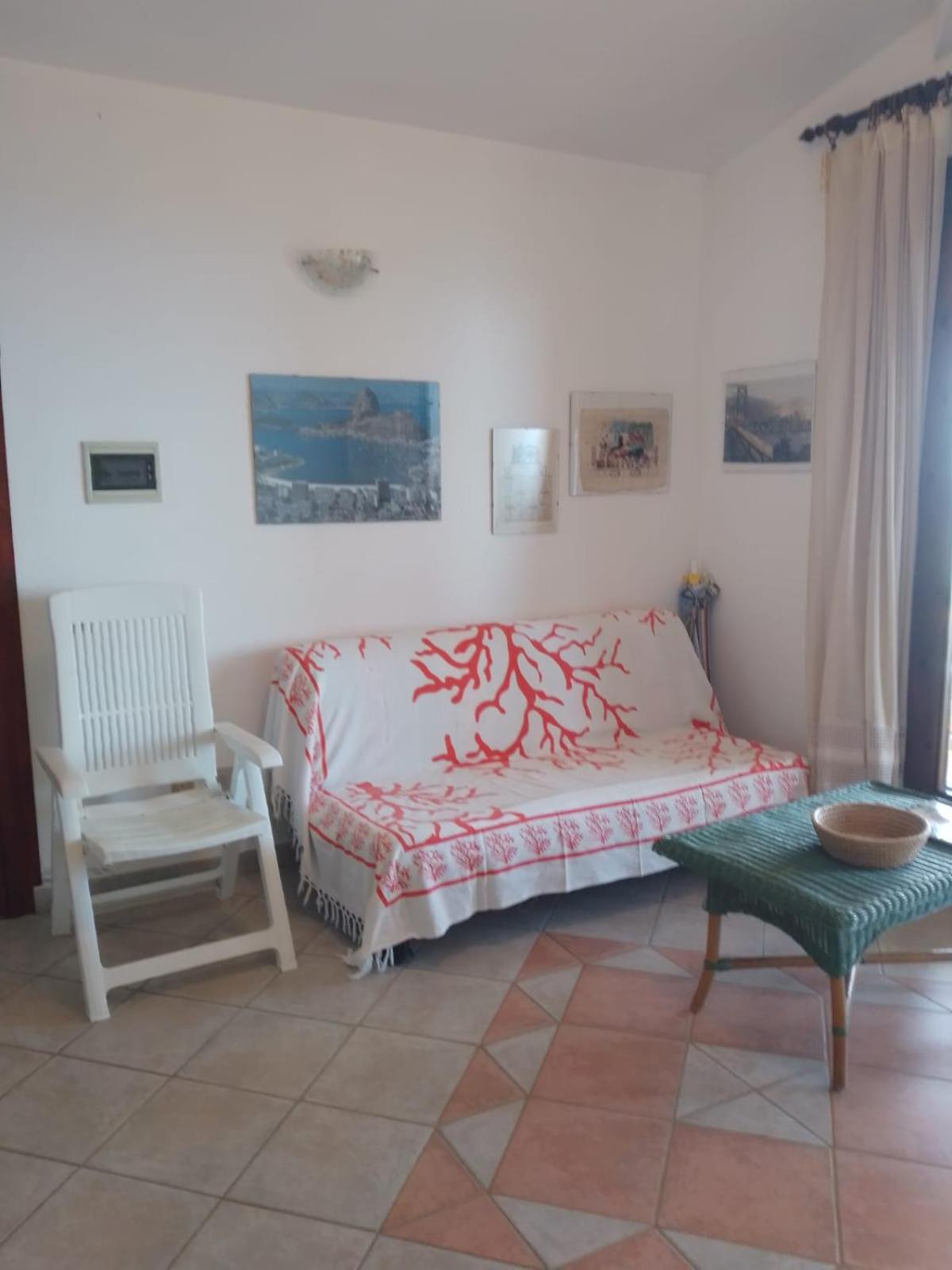 Two-Bedroom House photo 2