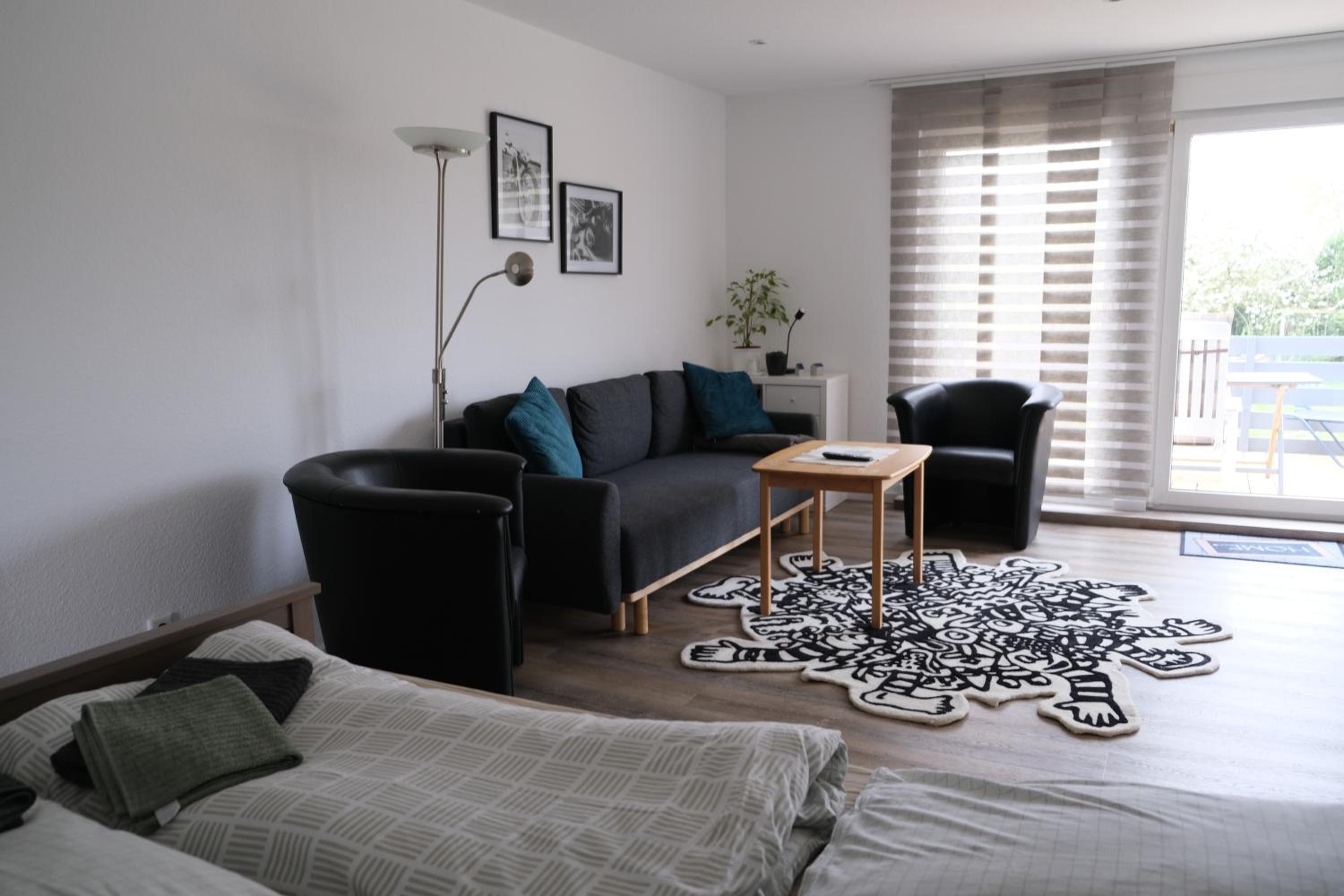 One-Bedroom Apartment photo 1