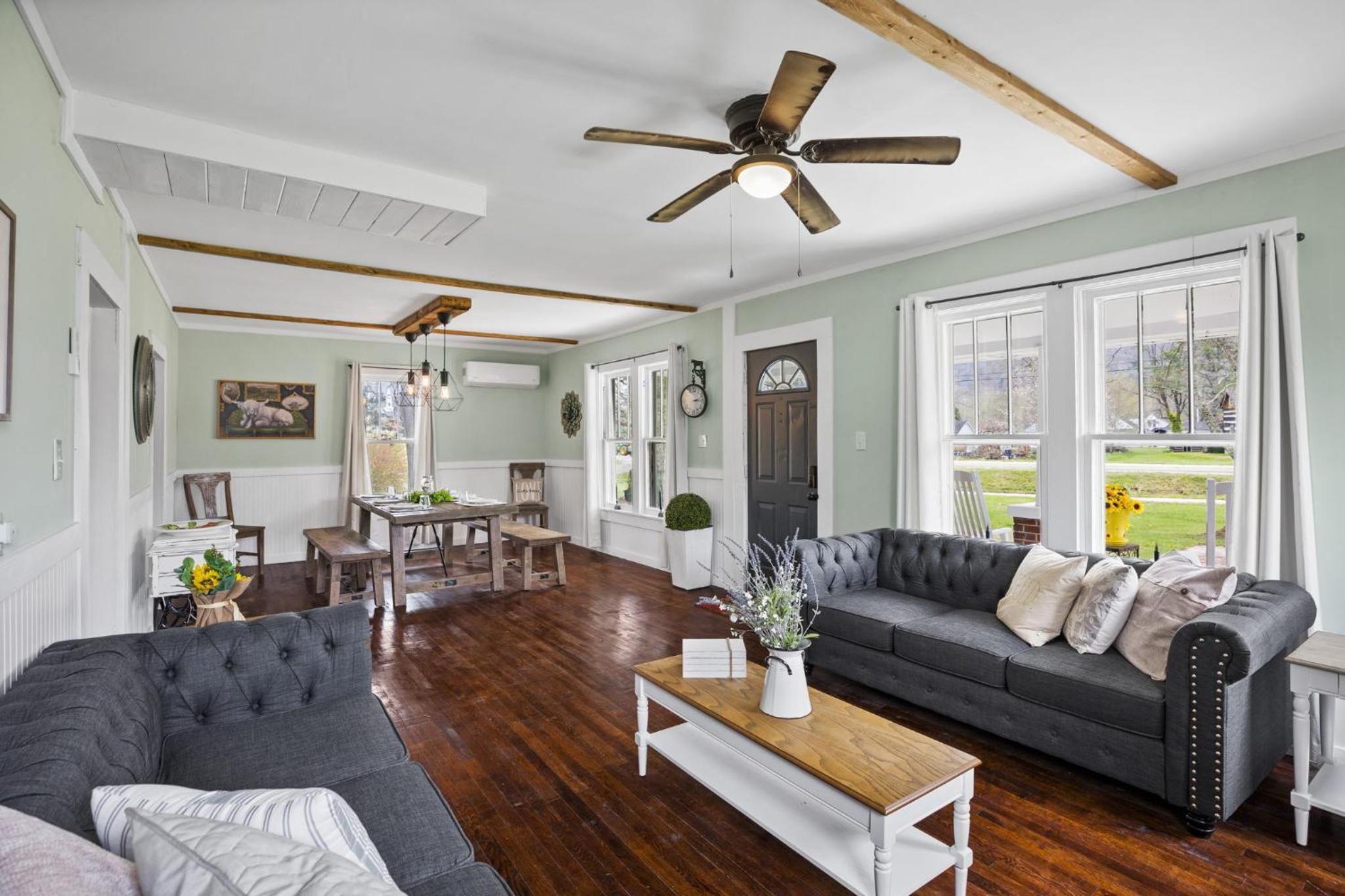 Four-Bedroom House photo 1