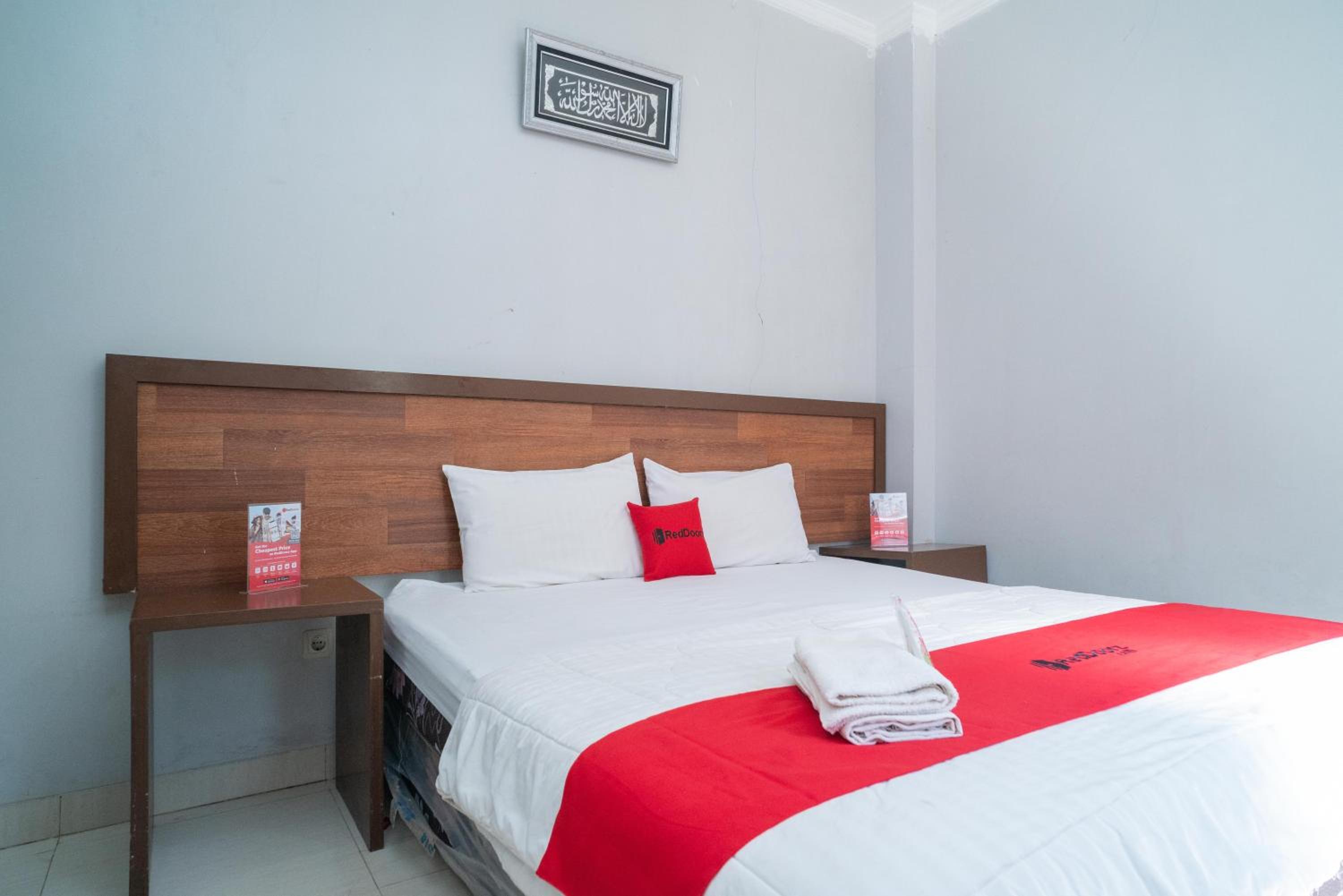 Deluxe Room - Photo 1