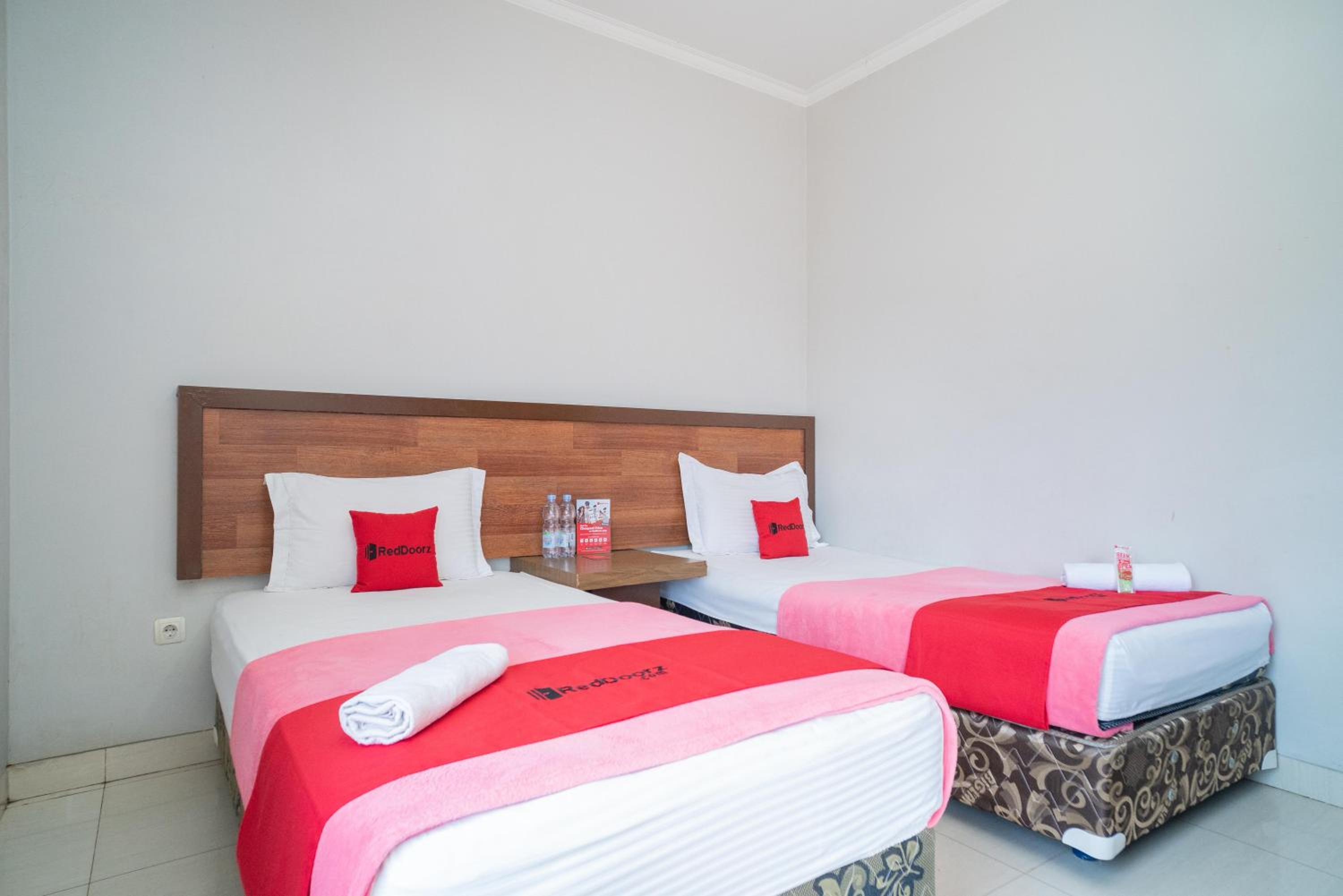 Twin Room - Photo 1