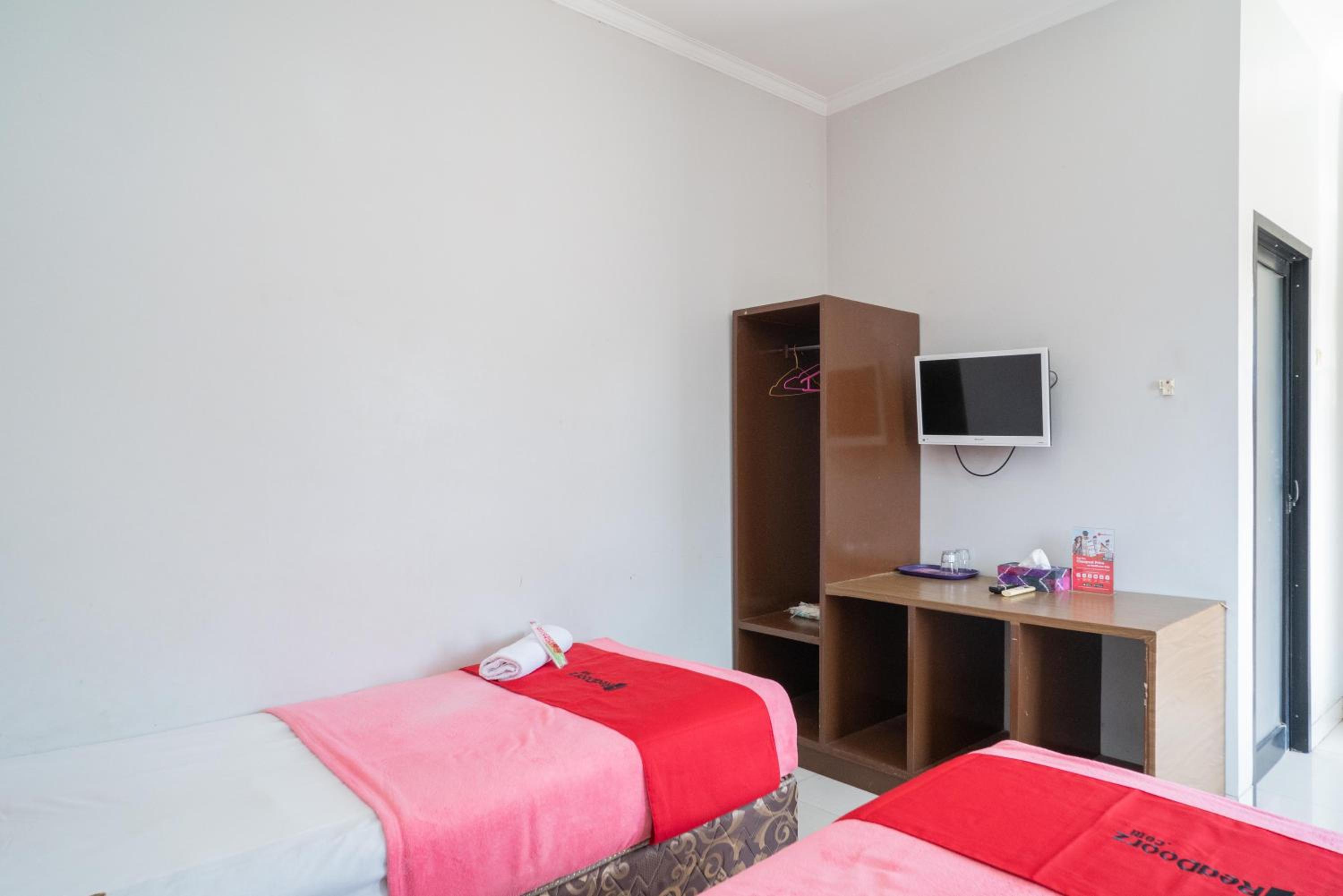 Twin Room - Photo 4