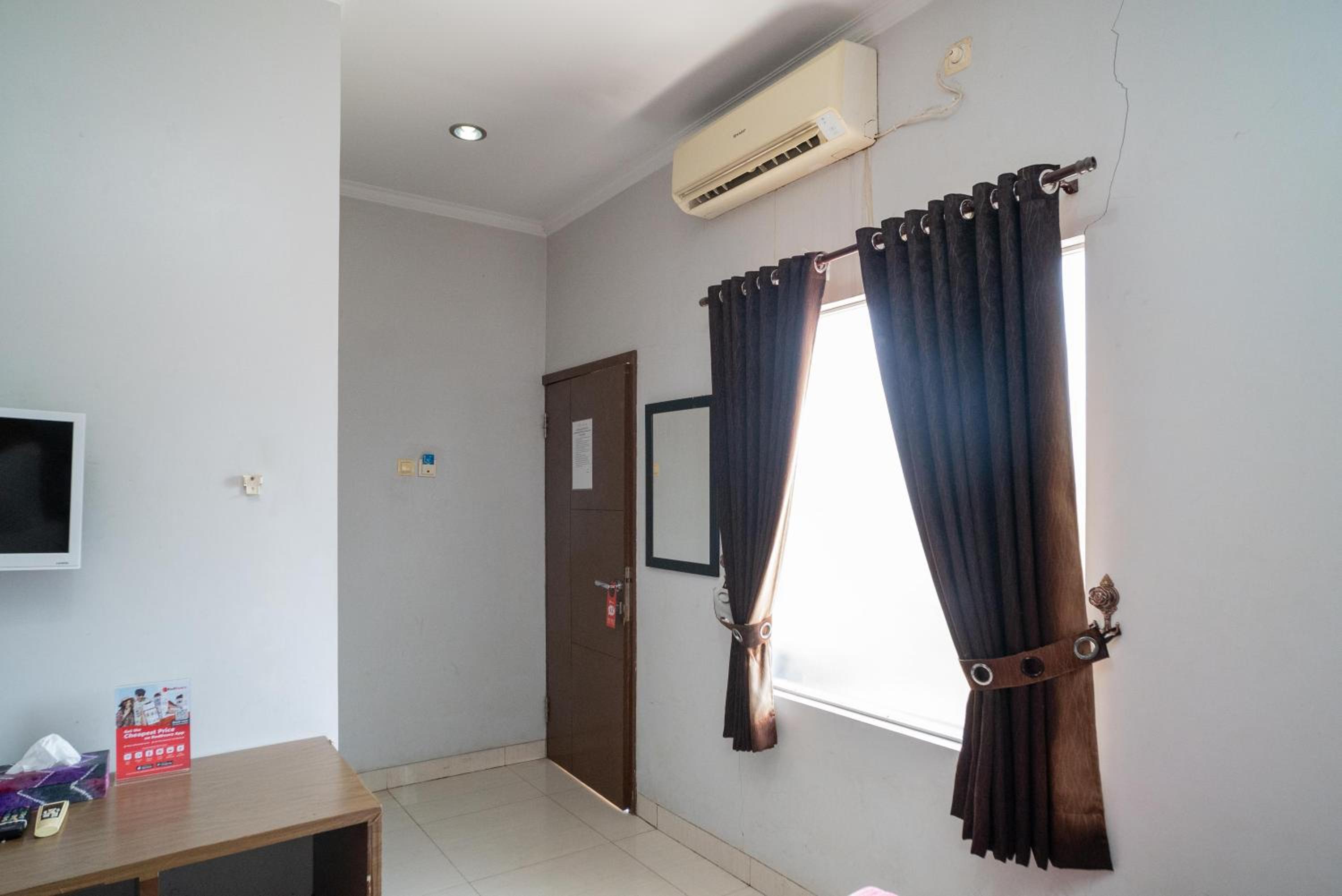 Twin Room - Photo 6