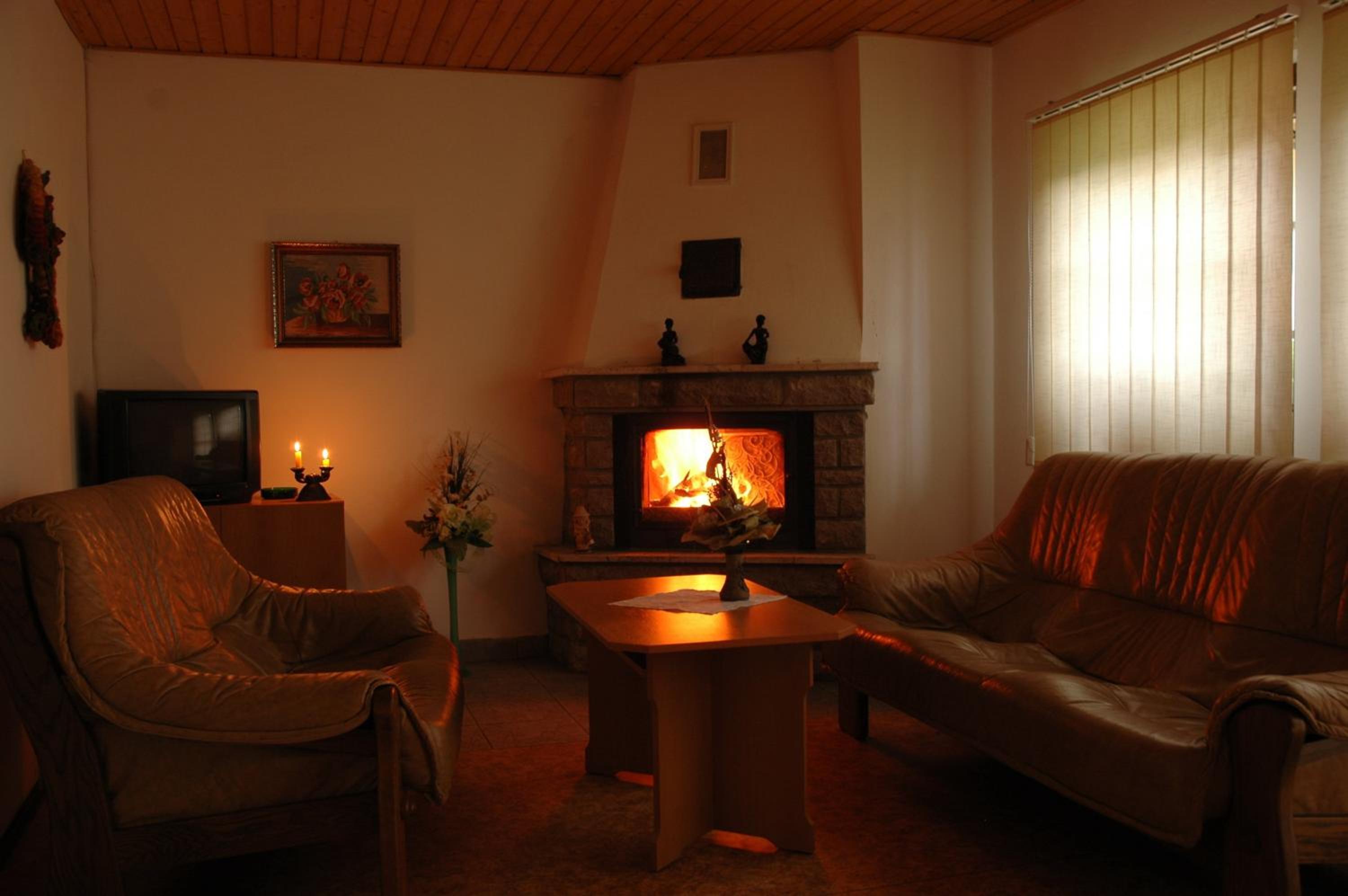 Apartment with Balcony - Photo 29