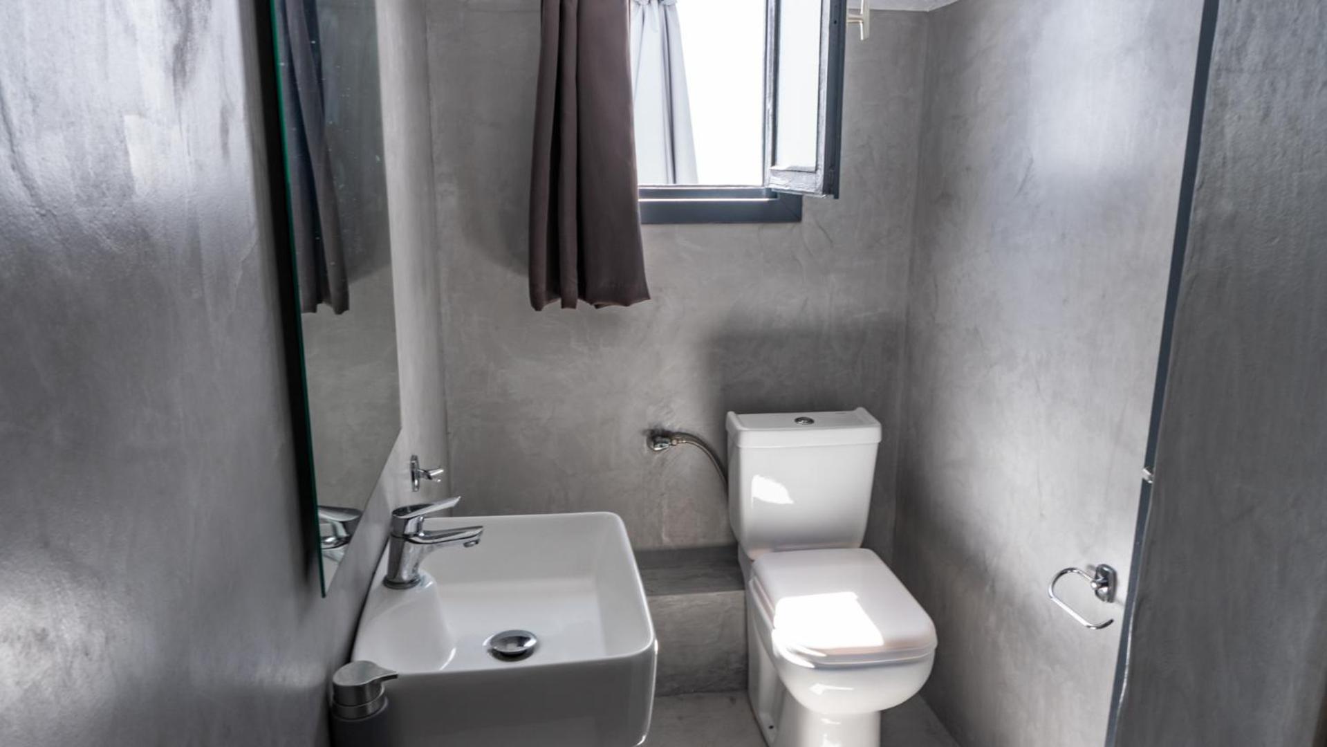 Deluxe Double Room with Balcony photo 3