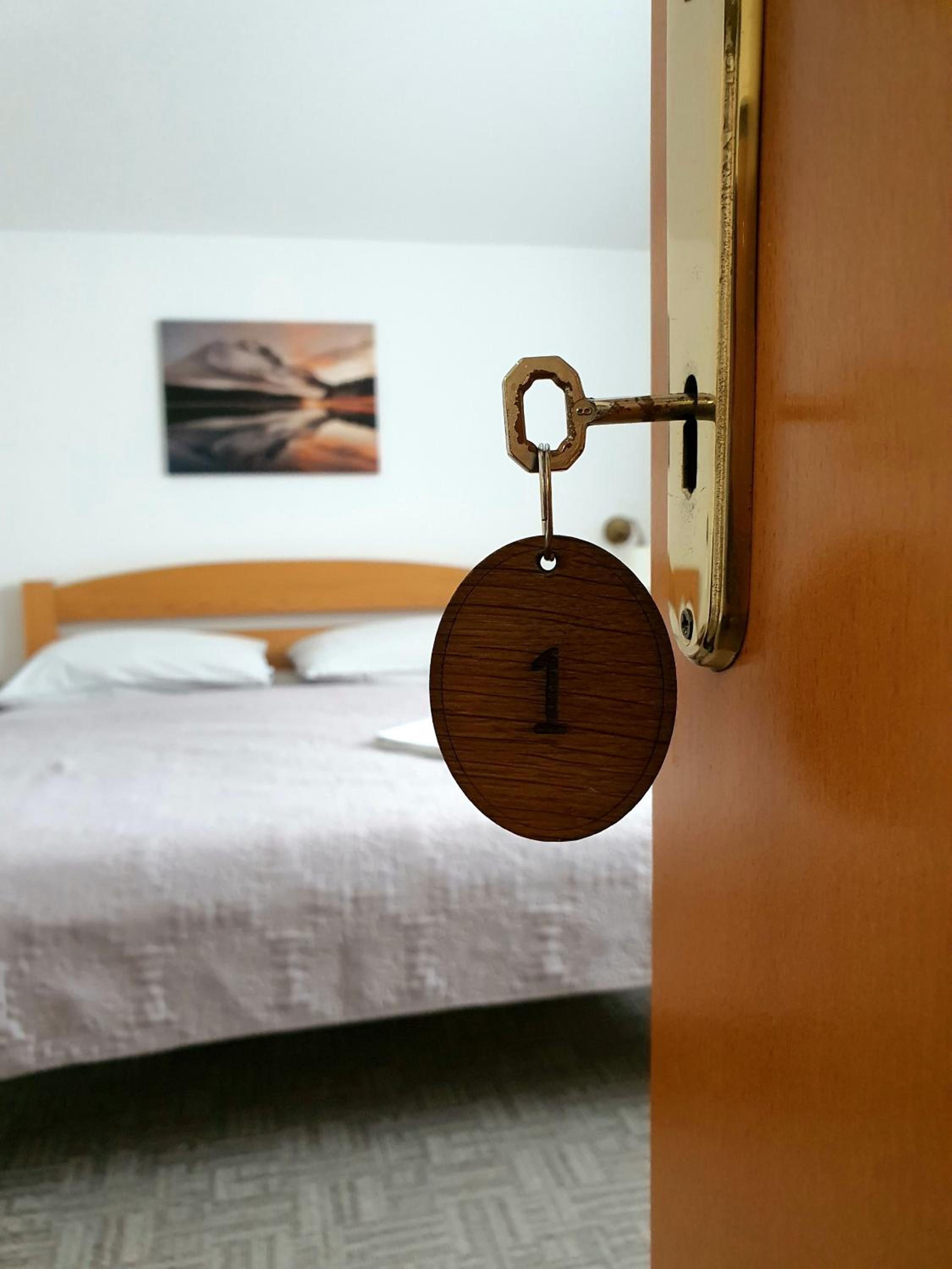 Double Room - Photo 5