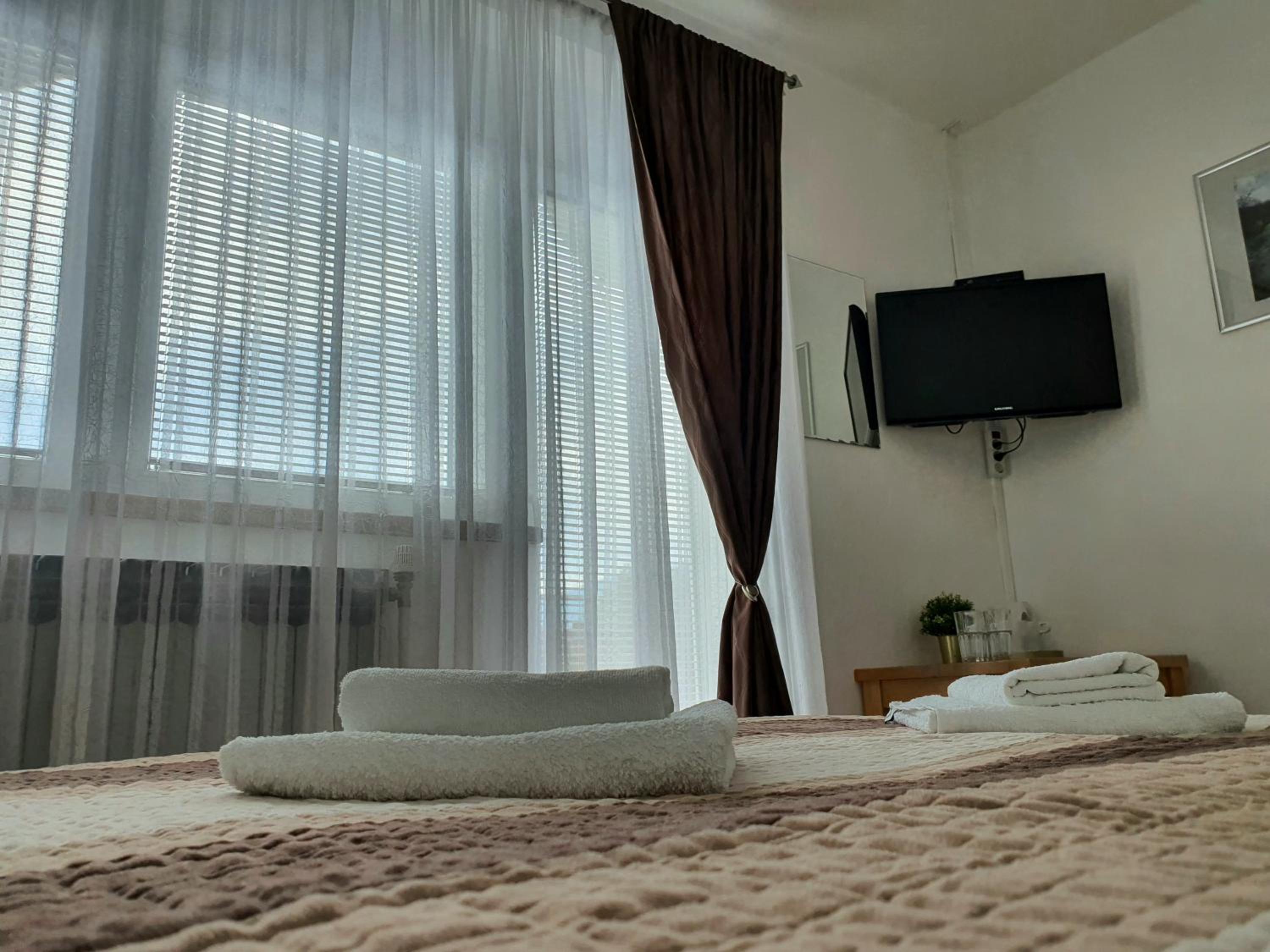 Triple Room with Private External Bathroom - Photo 14