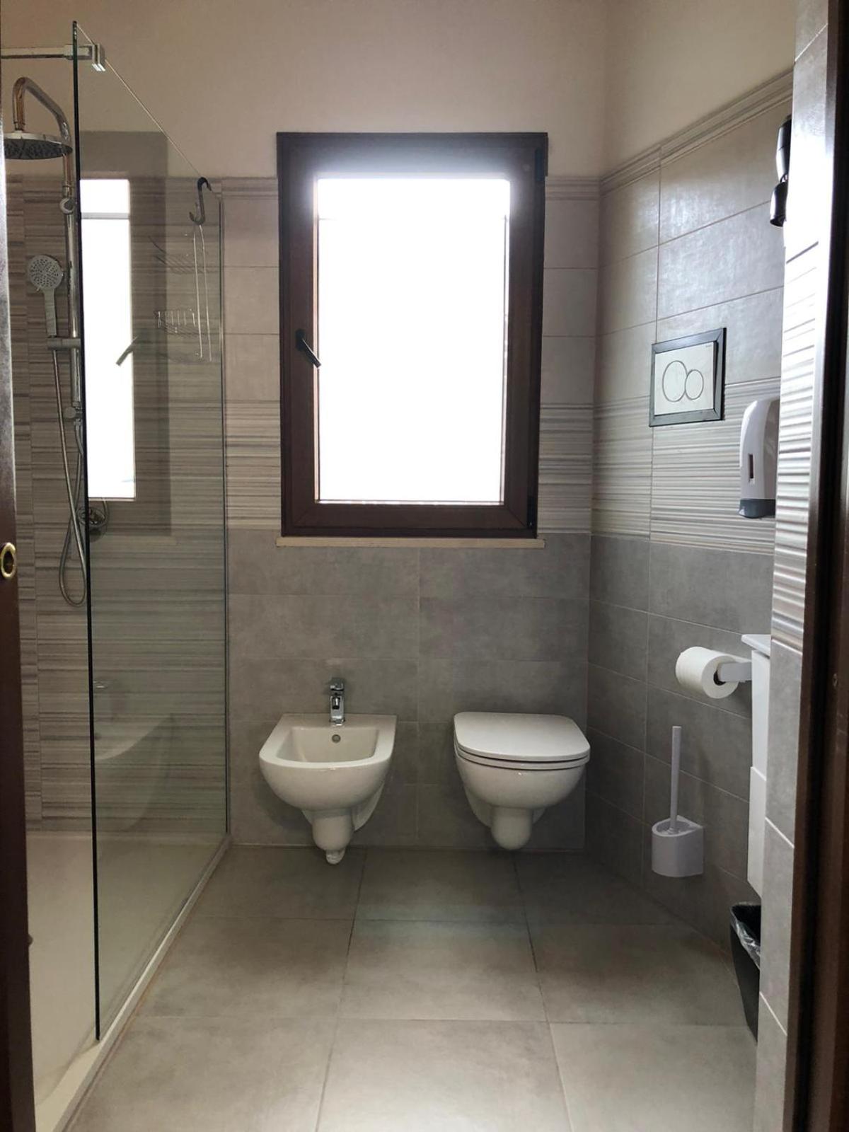 Double or Twin Room - Photo 22