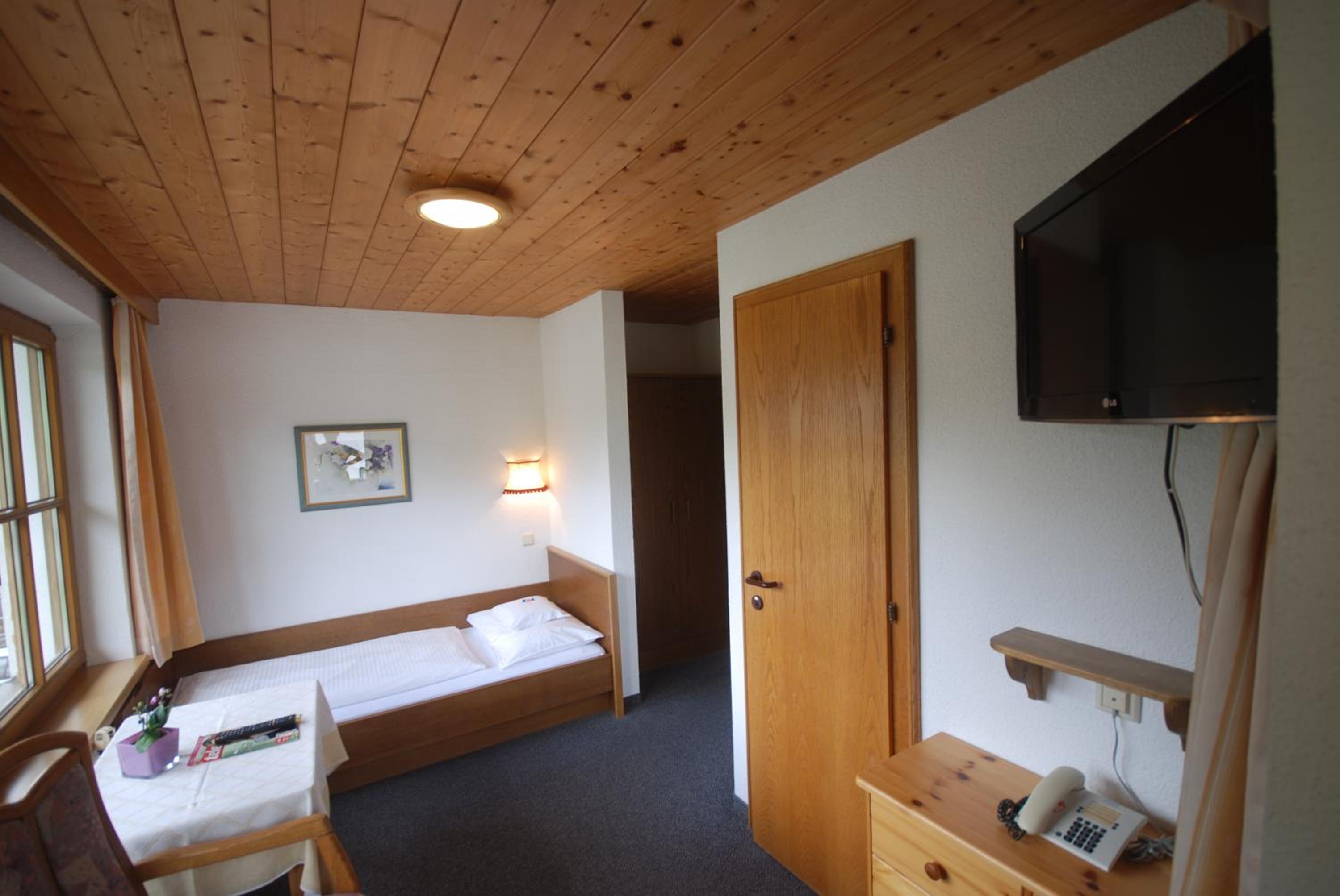 Single Room photo 3
