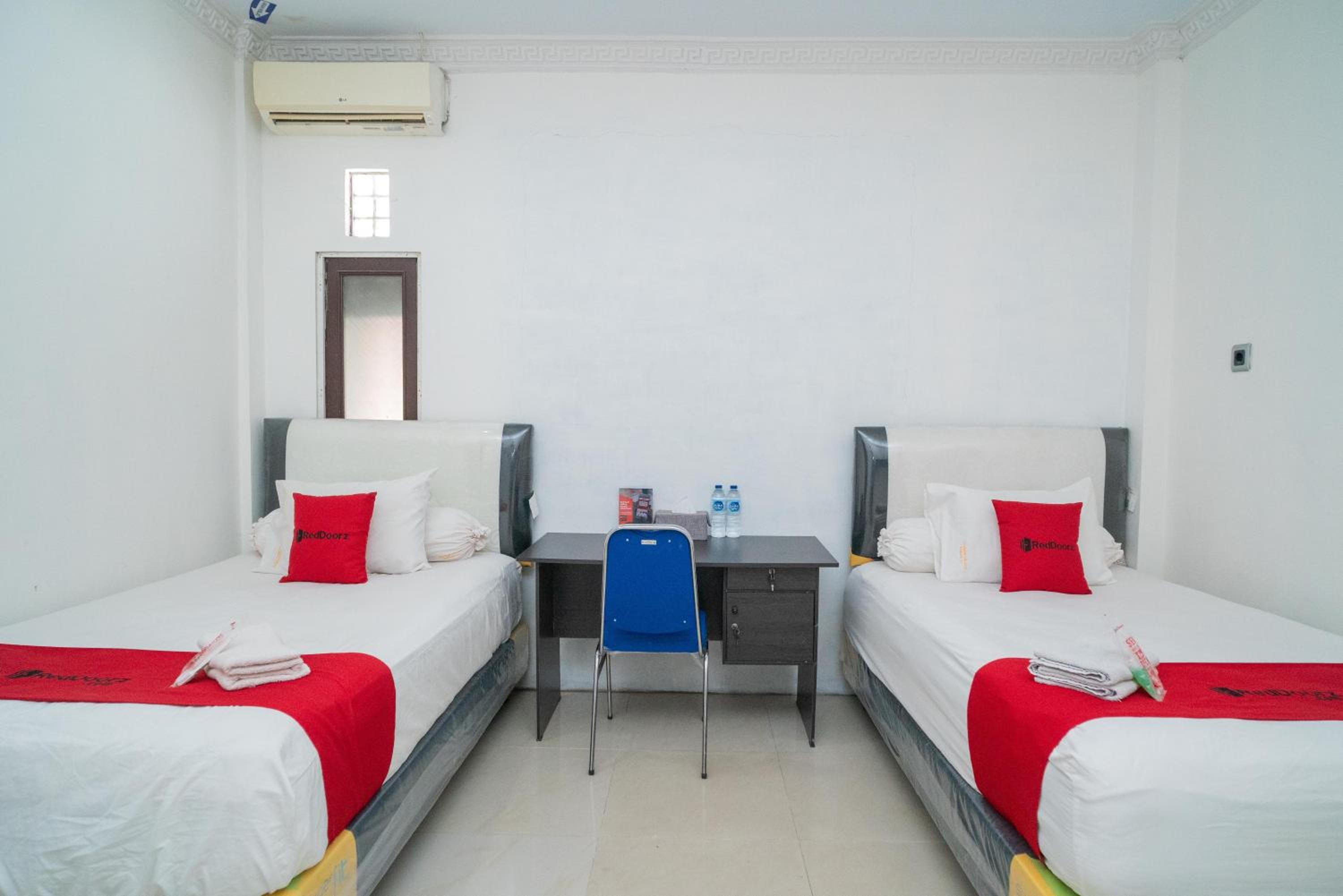 Twin Room - Photo 1