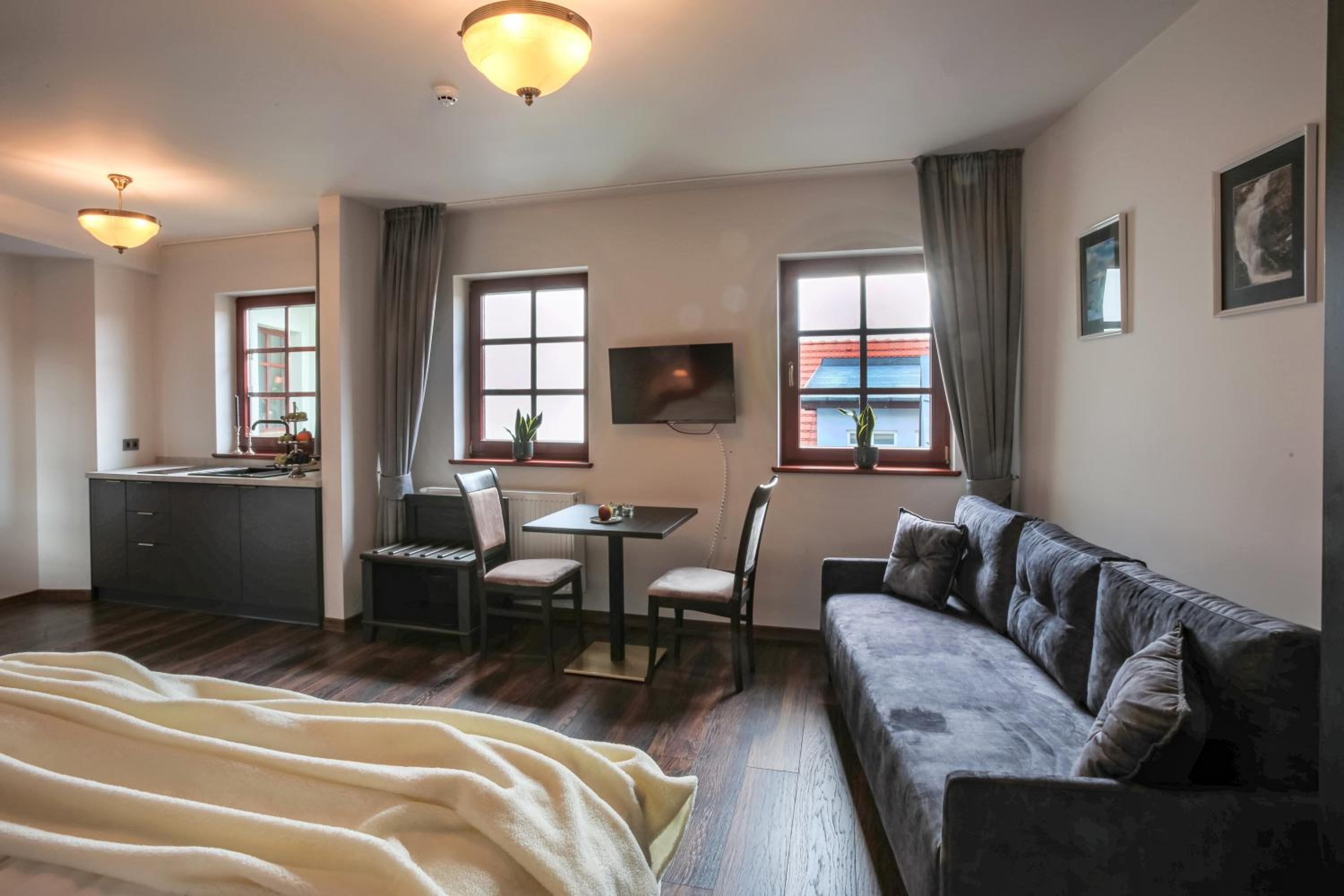 Deluxe Family Room - Photo 4