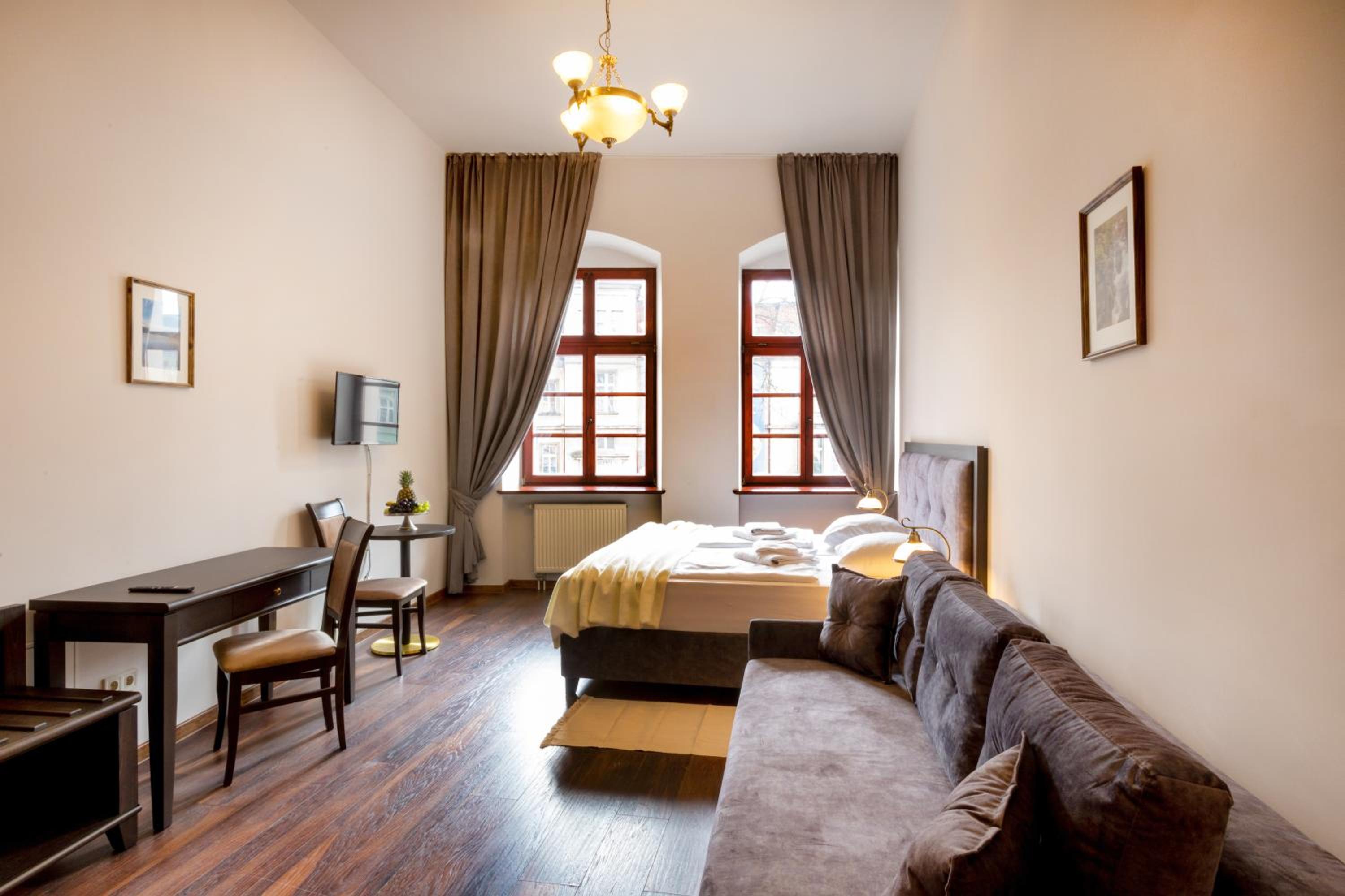 Deluxe Family Room - Photo 15