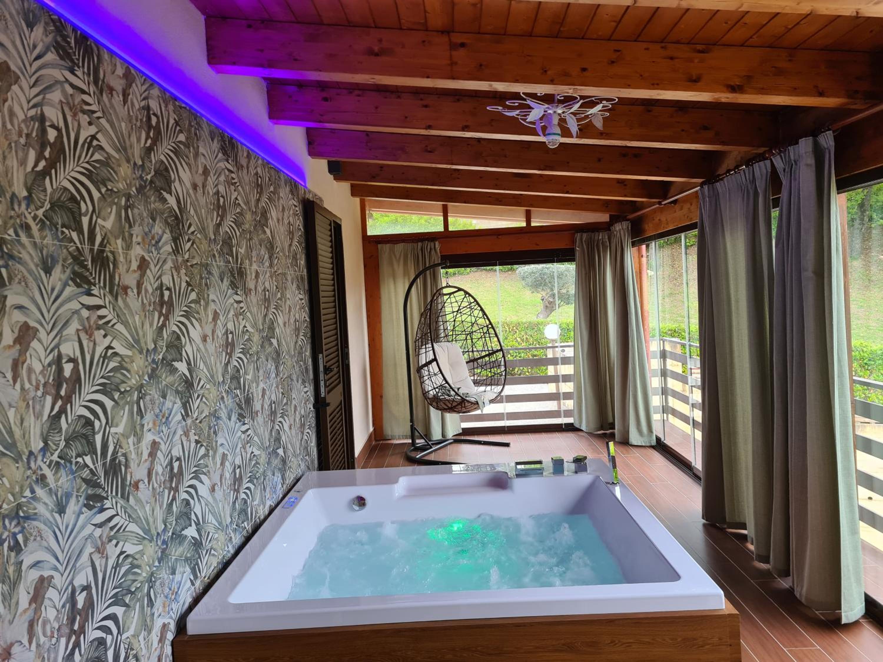 King Room with Spa Bath photo 3