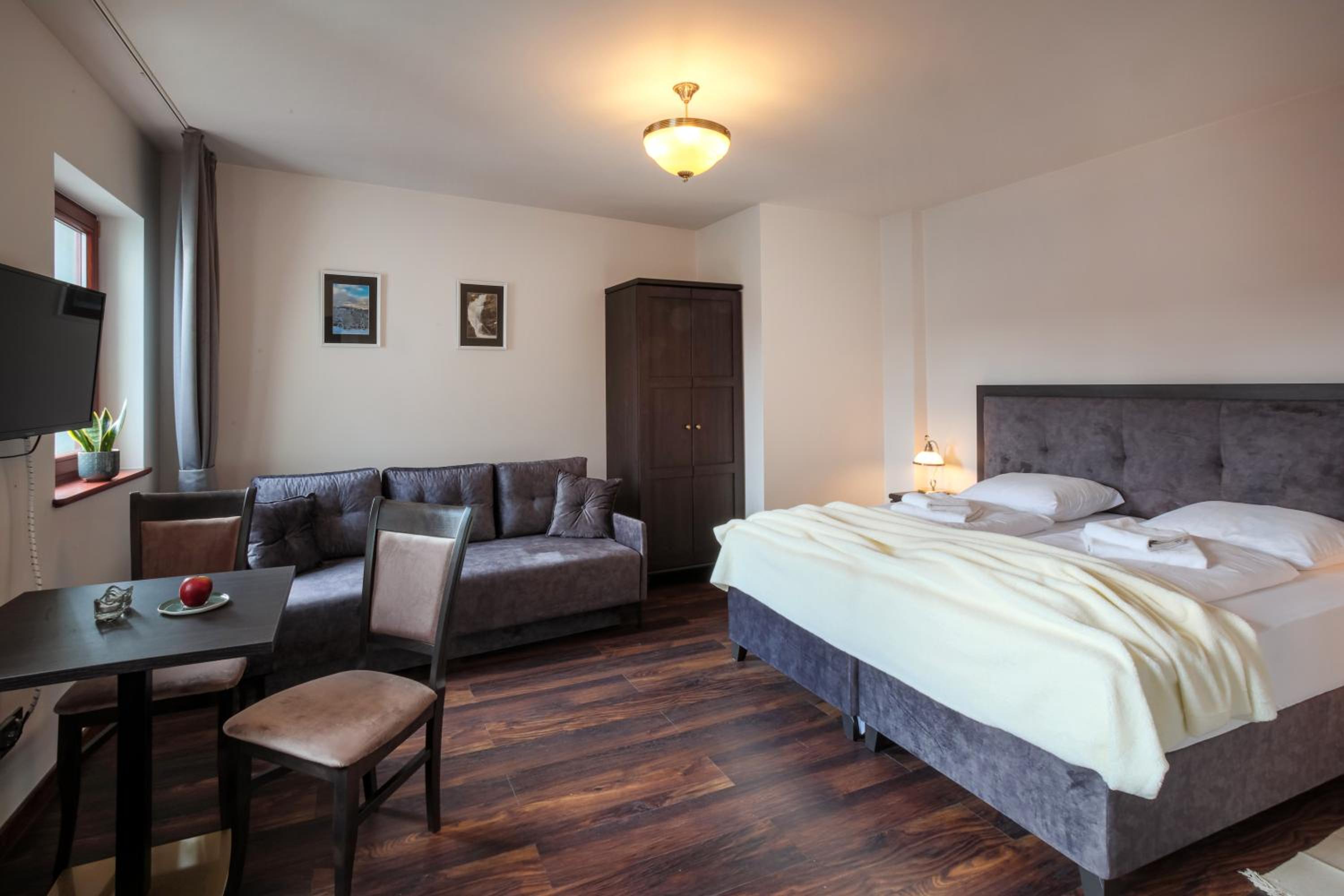 Double or Twin Room - Photo 12