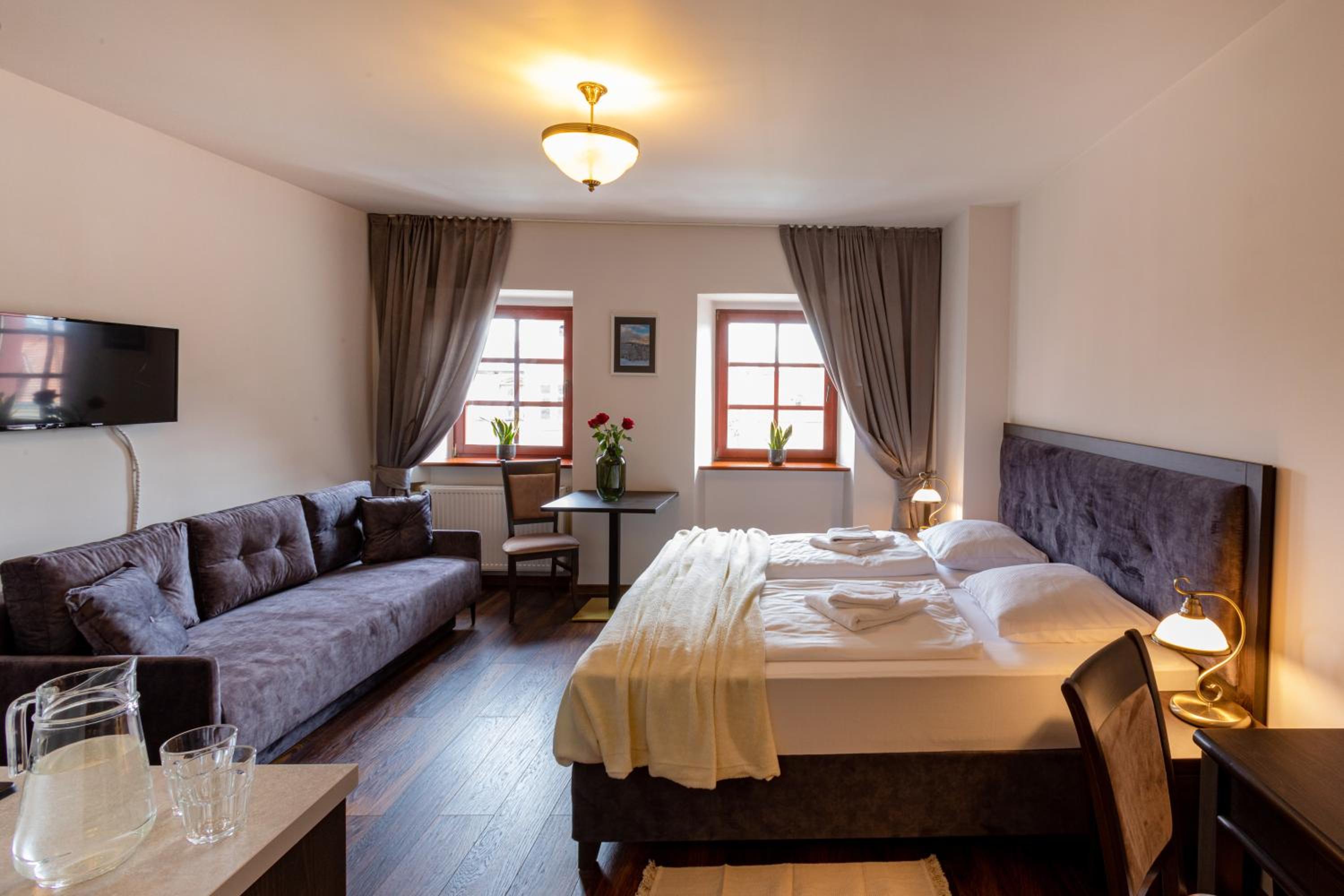 Double or Twin Room - Photo 10