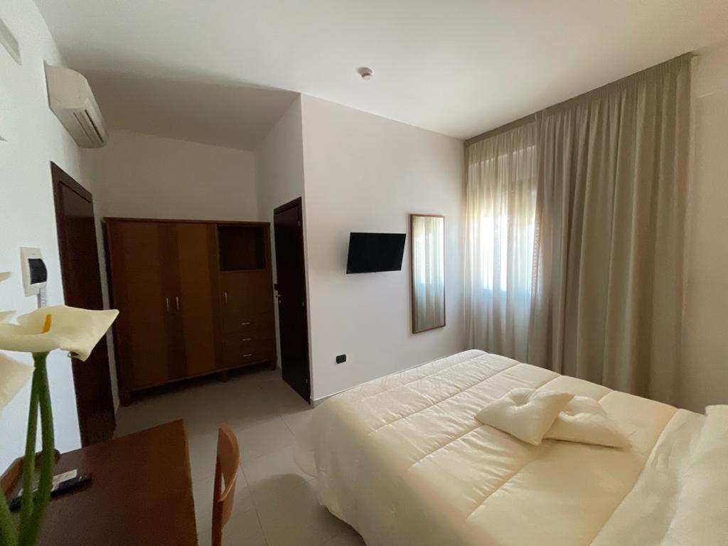 Double Room - Photo 1