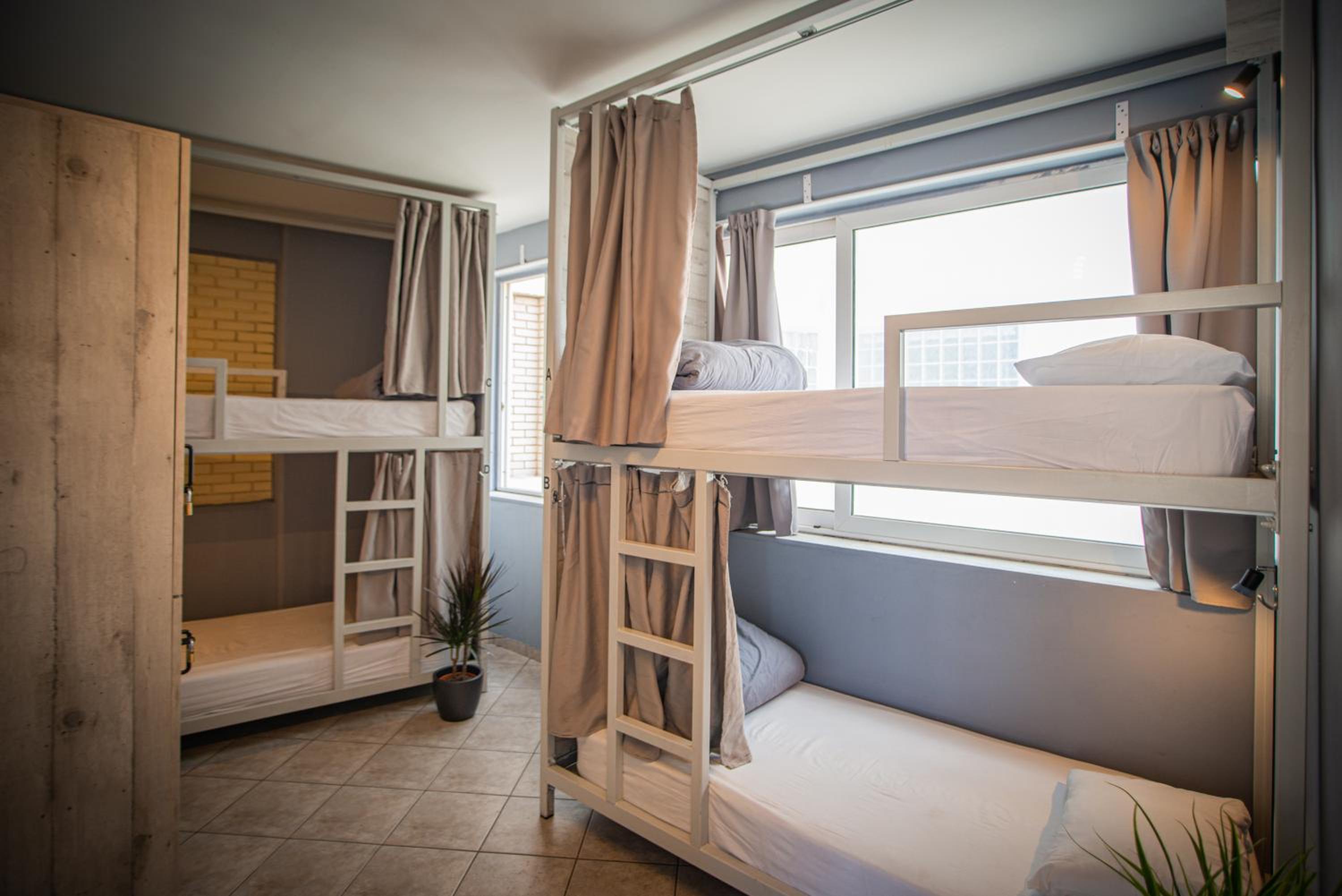 Bed in 4-Bed Mixed Dormitory Room photo 1