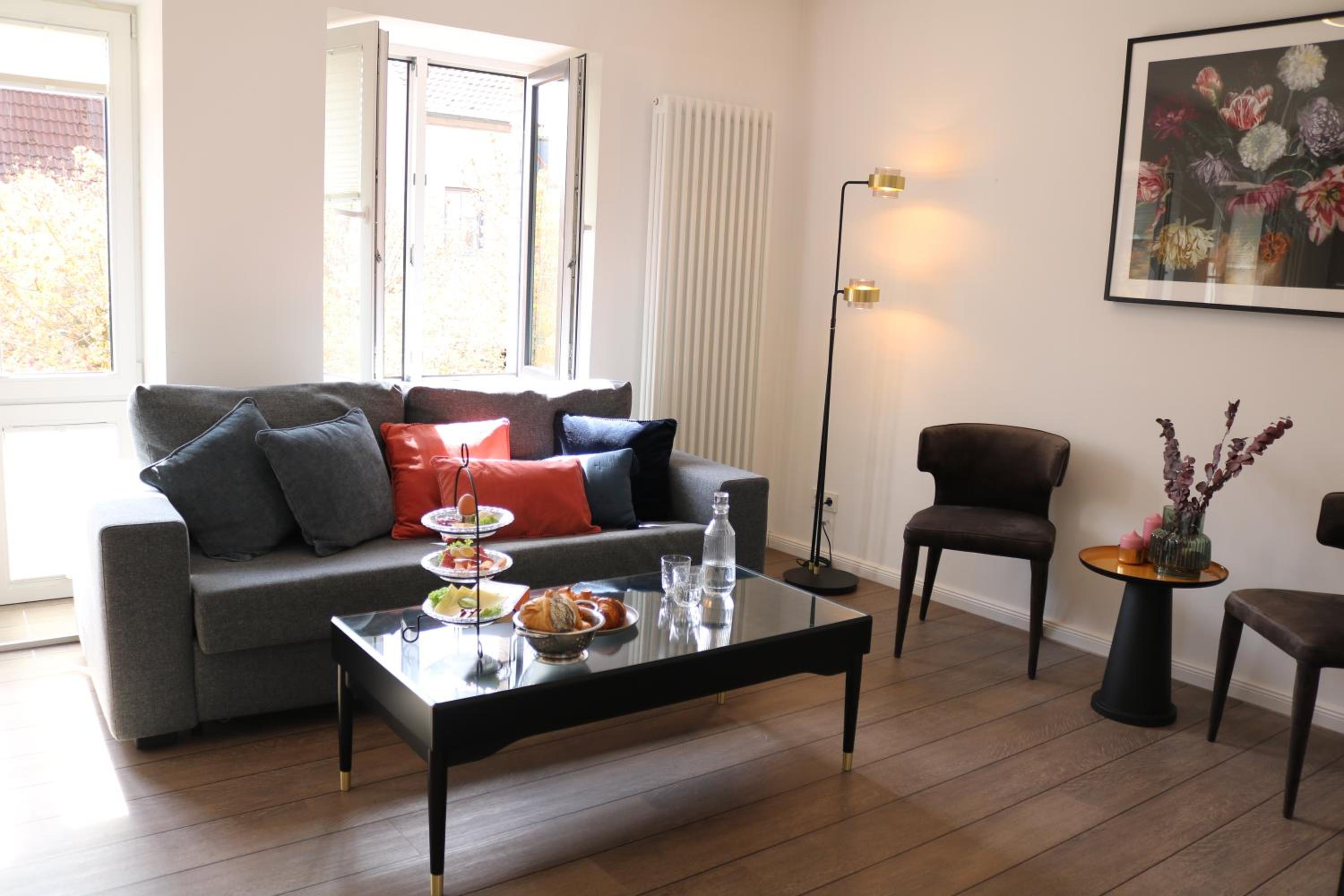 Apartment with Terrace - Photo 3