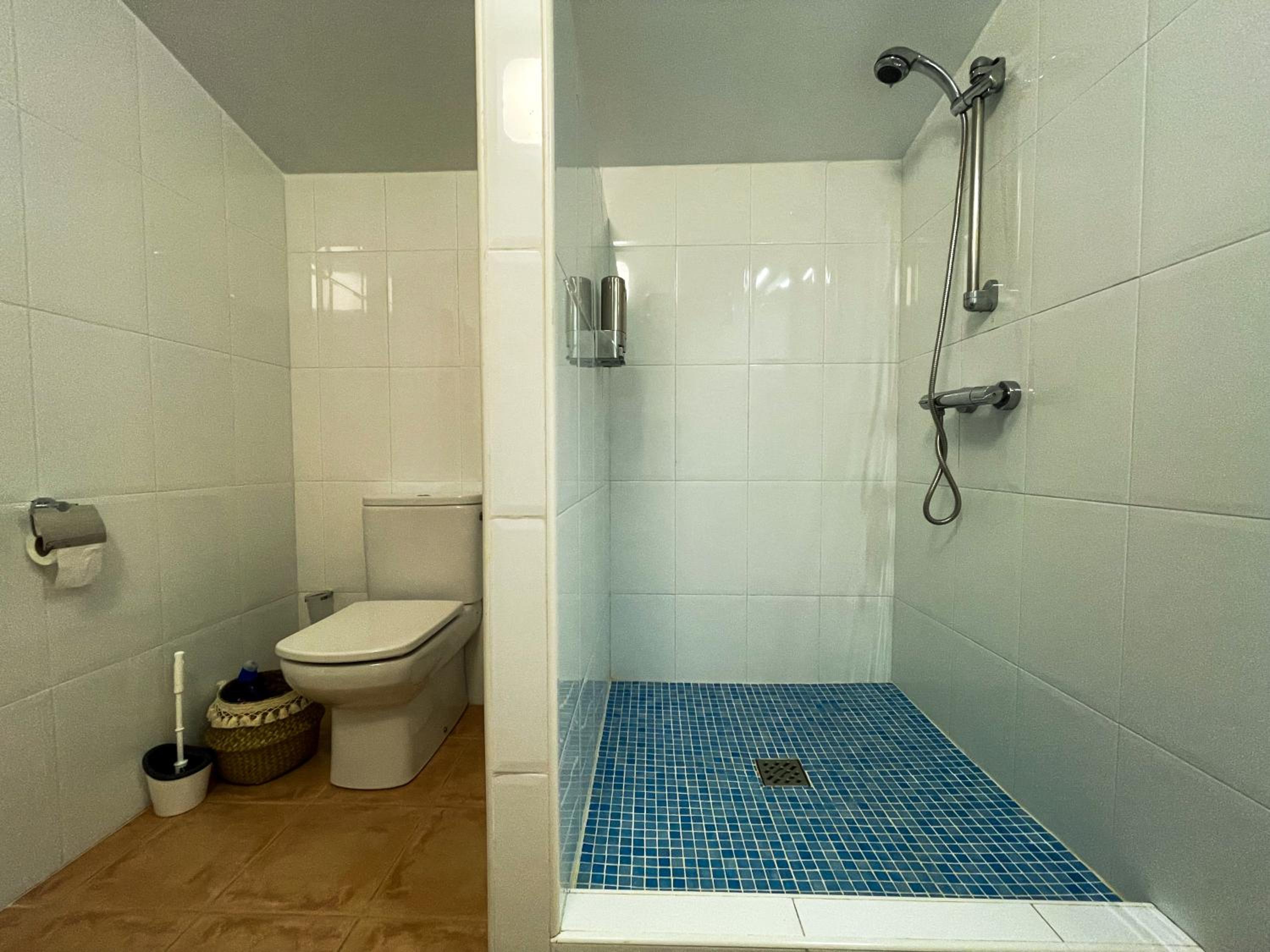 Deluxe Double Room (2 Adults + 1 Child) photo 2