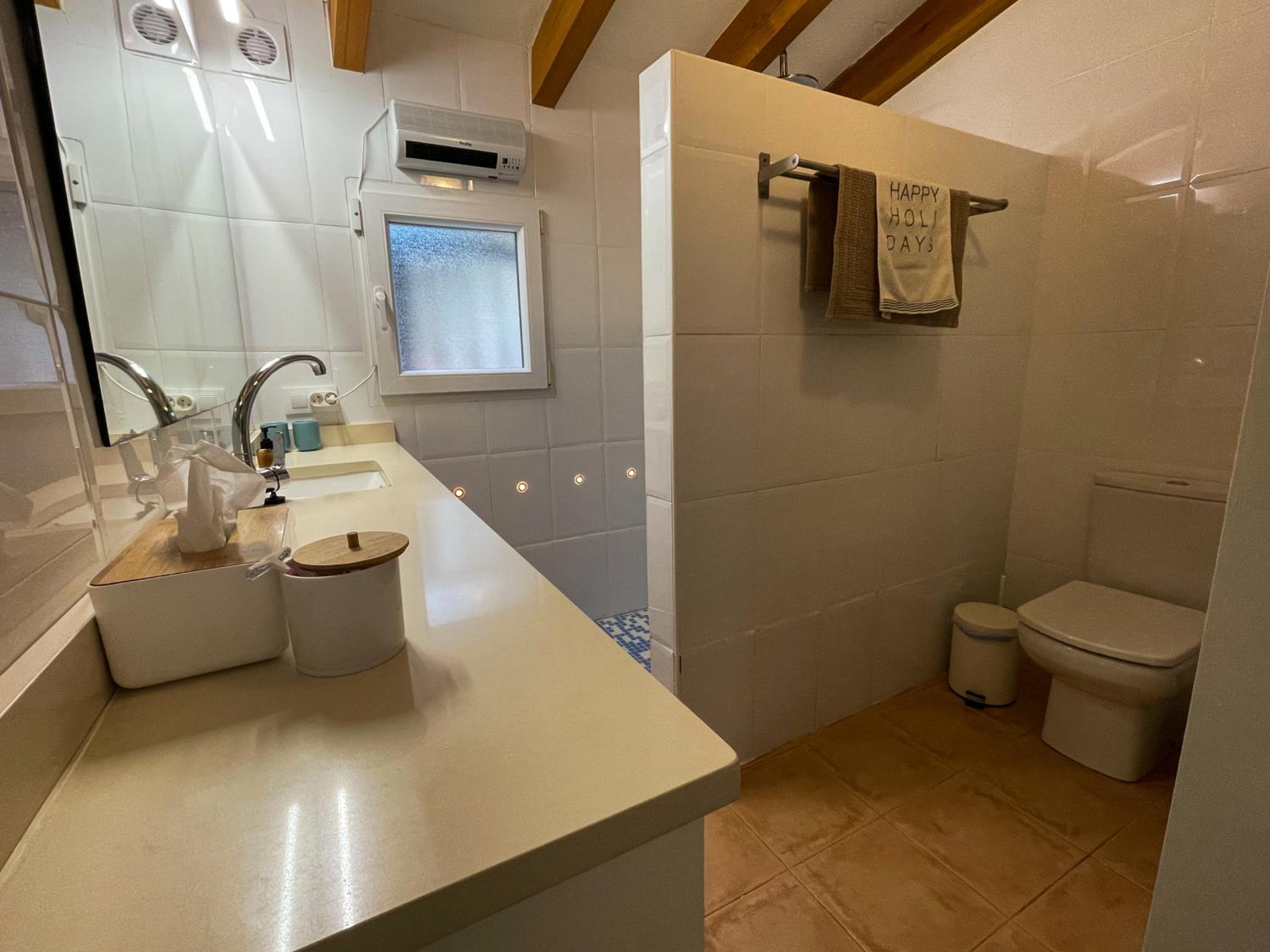 Deluxe Double Room with Shower photo 2