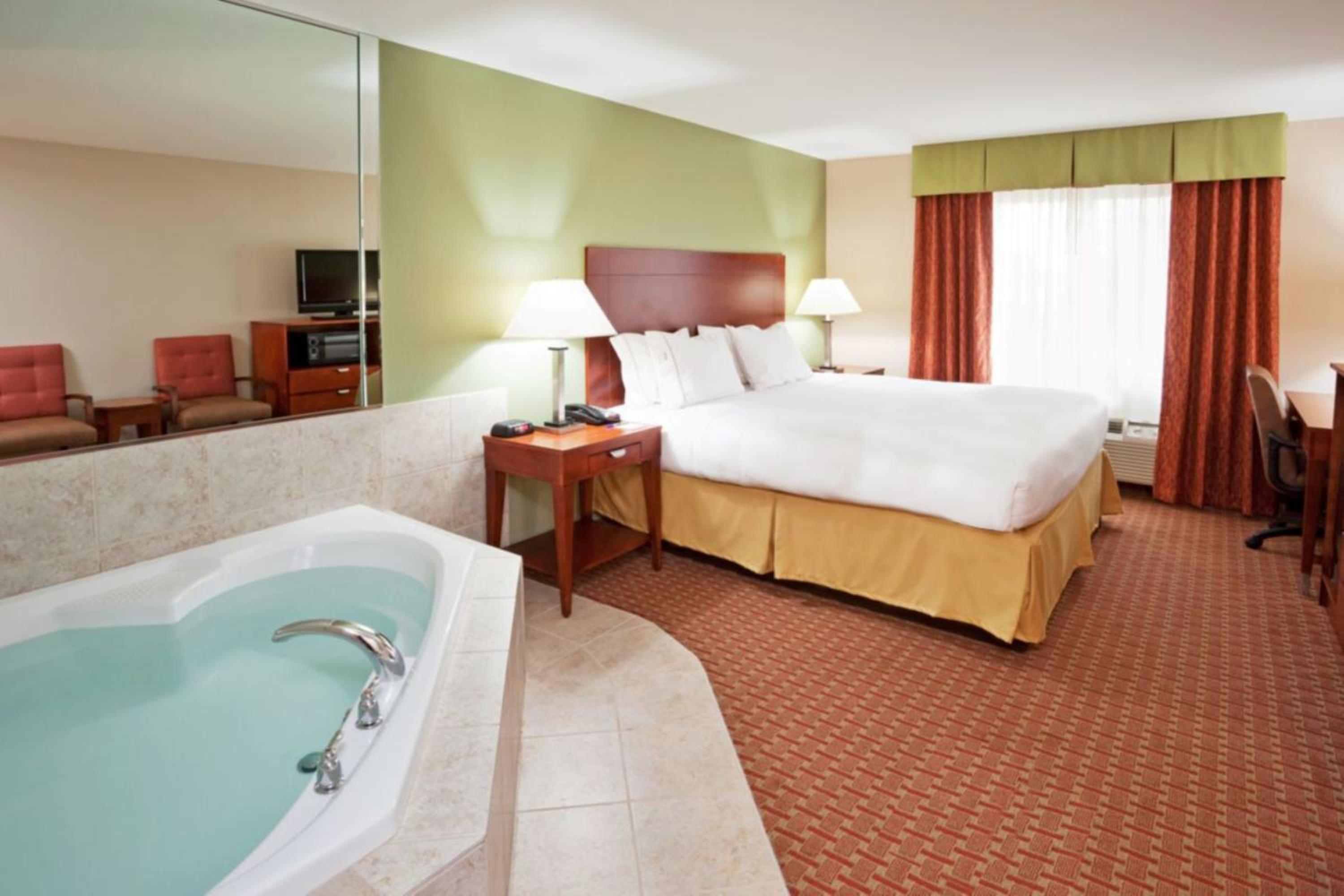 King Room - Non-Smoking - Photo 1