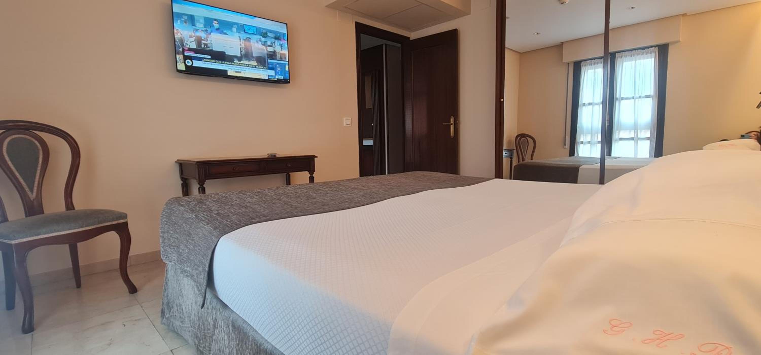 Deluxe Double Room photo 3