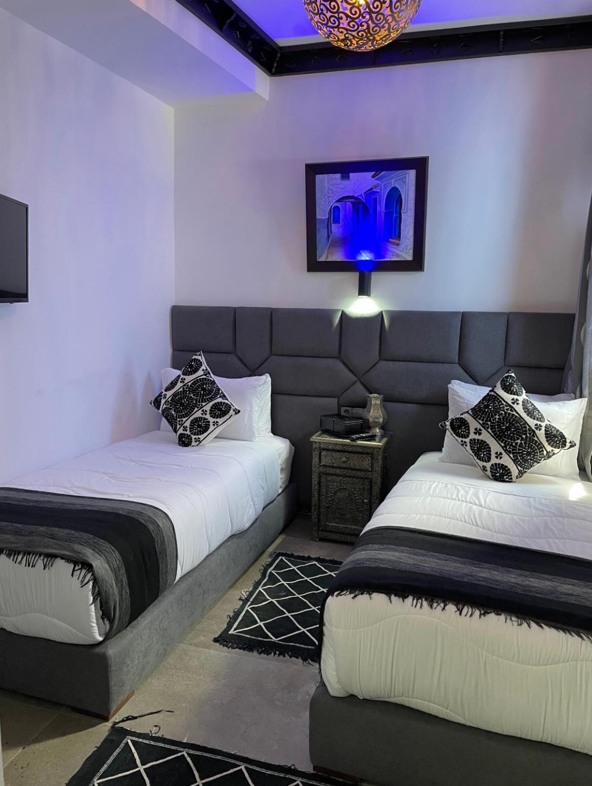 Standard Double or Twin Room - Photo 6