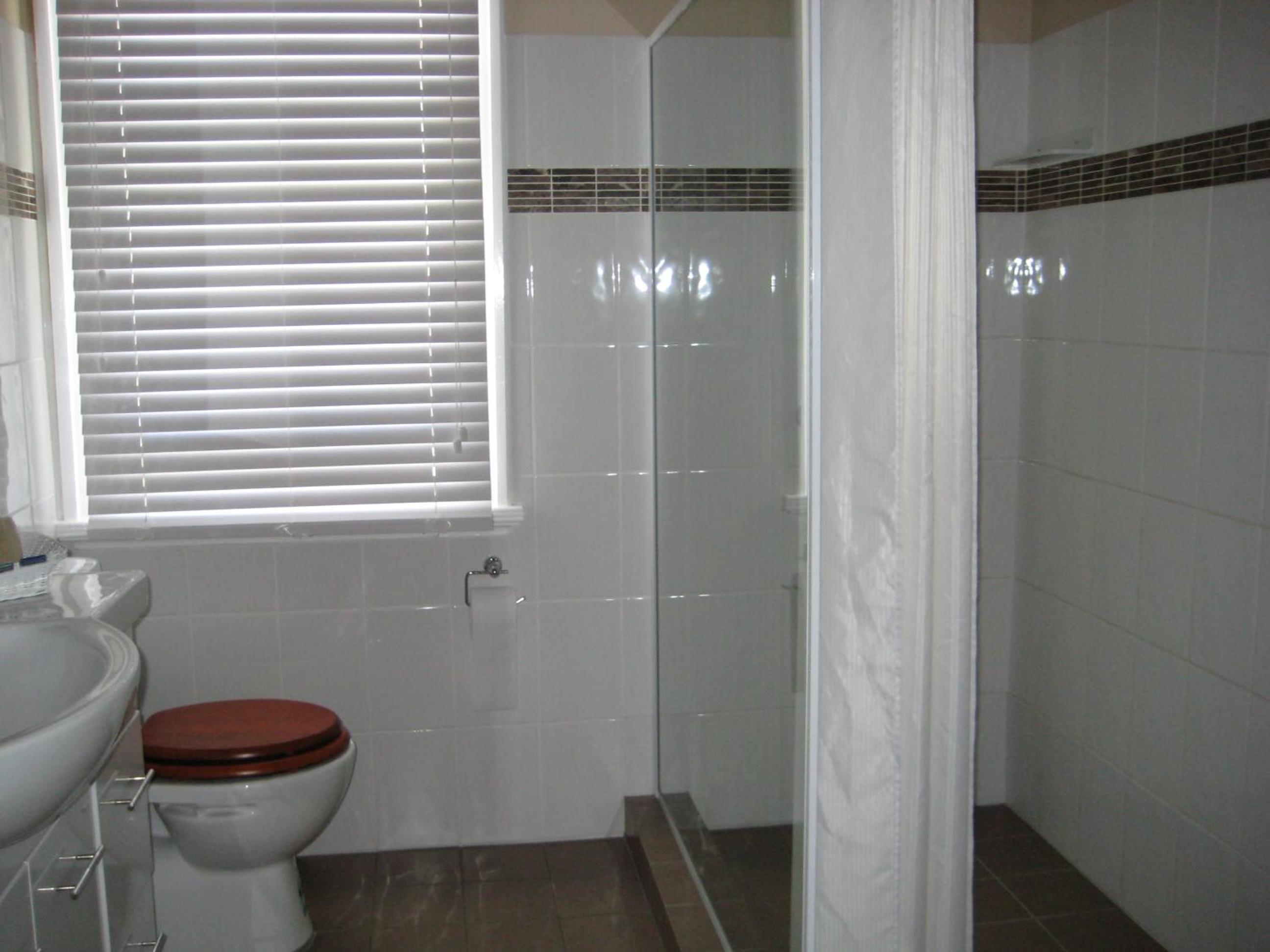 Standard Twin Room photo 3