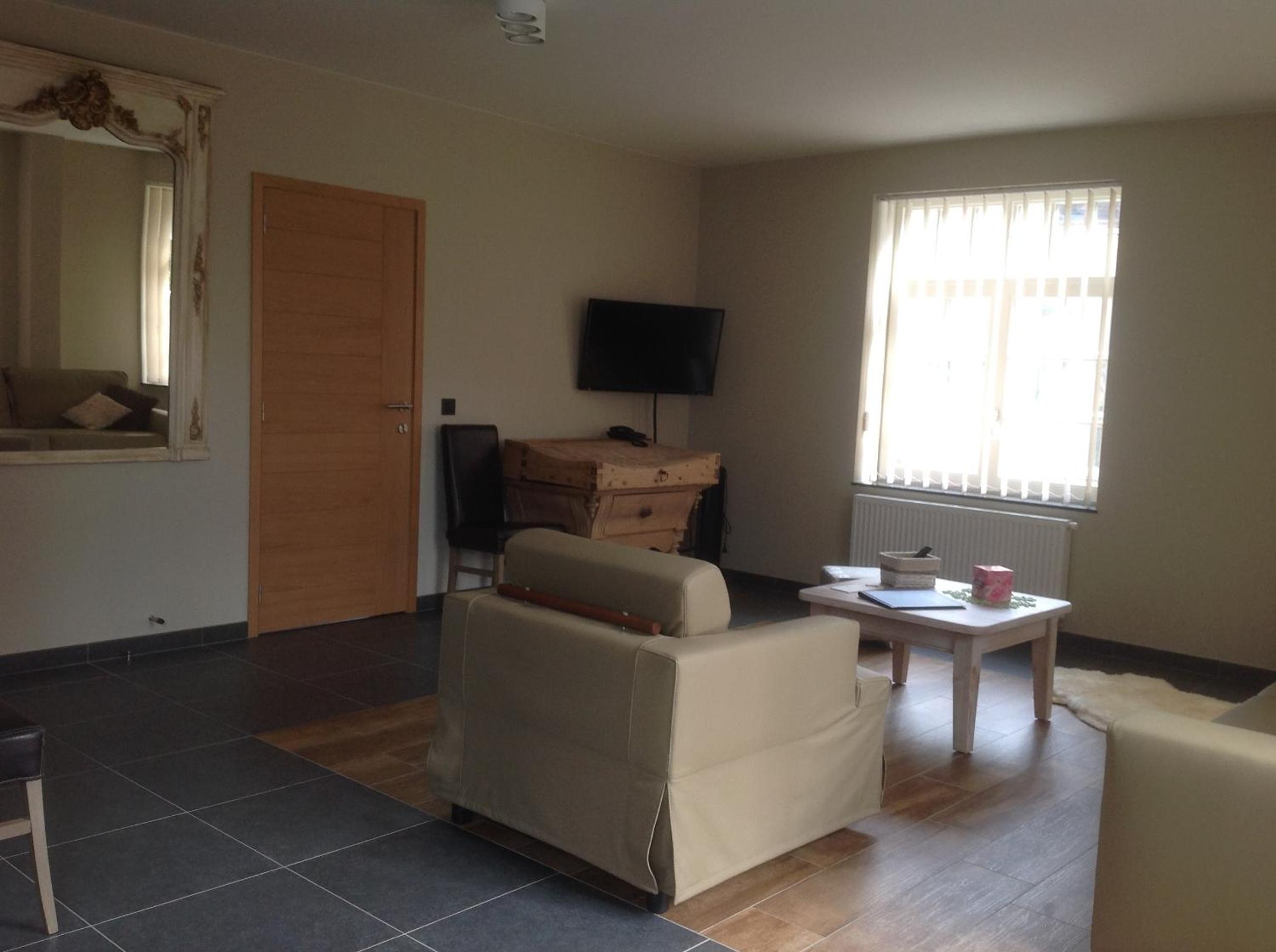 Apartment 2 photo 3