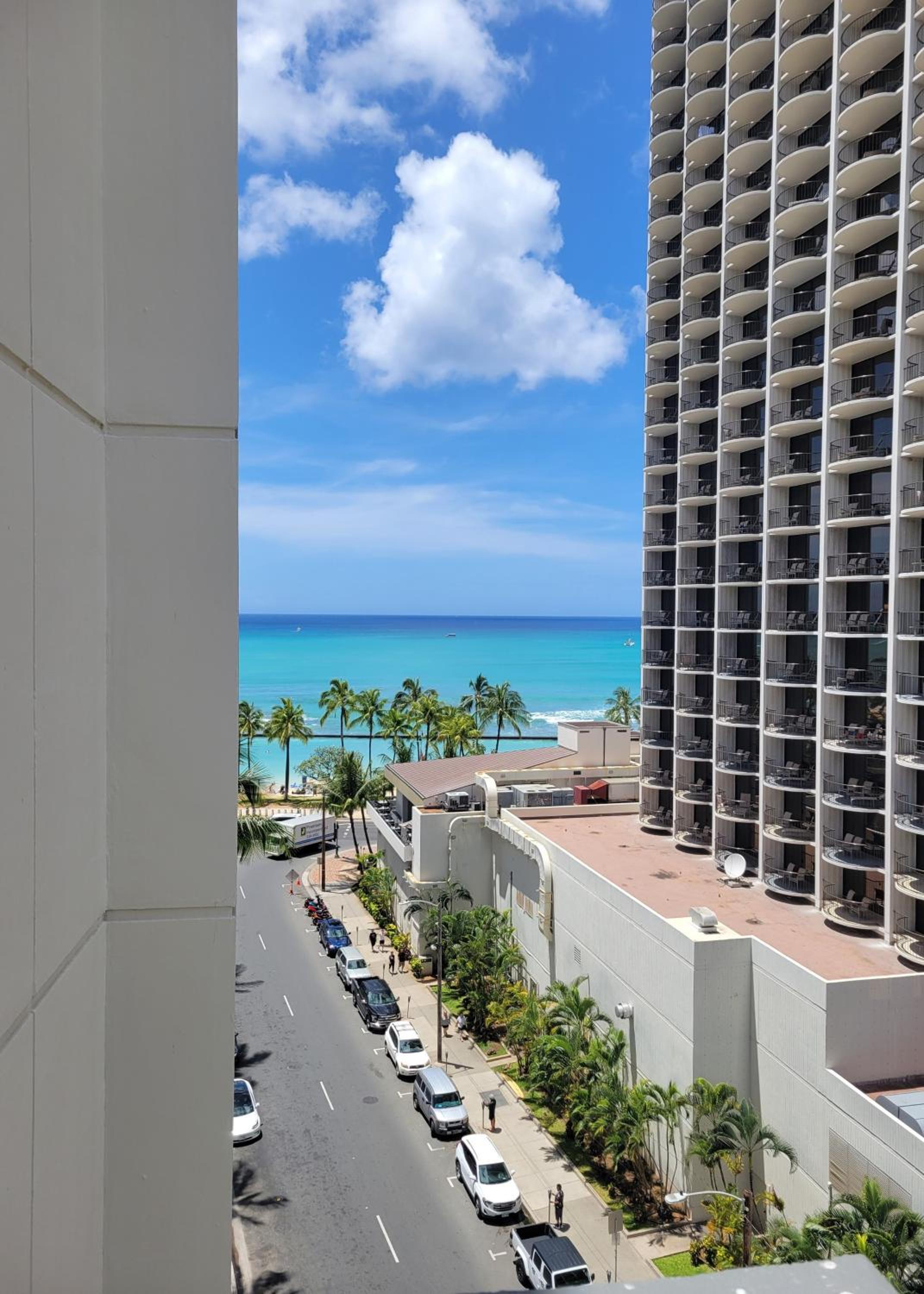 Partial Ocean View, Full Bed With Balcony photo 2