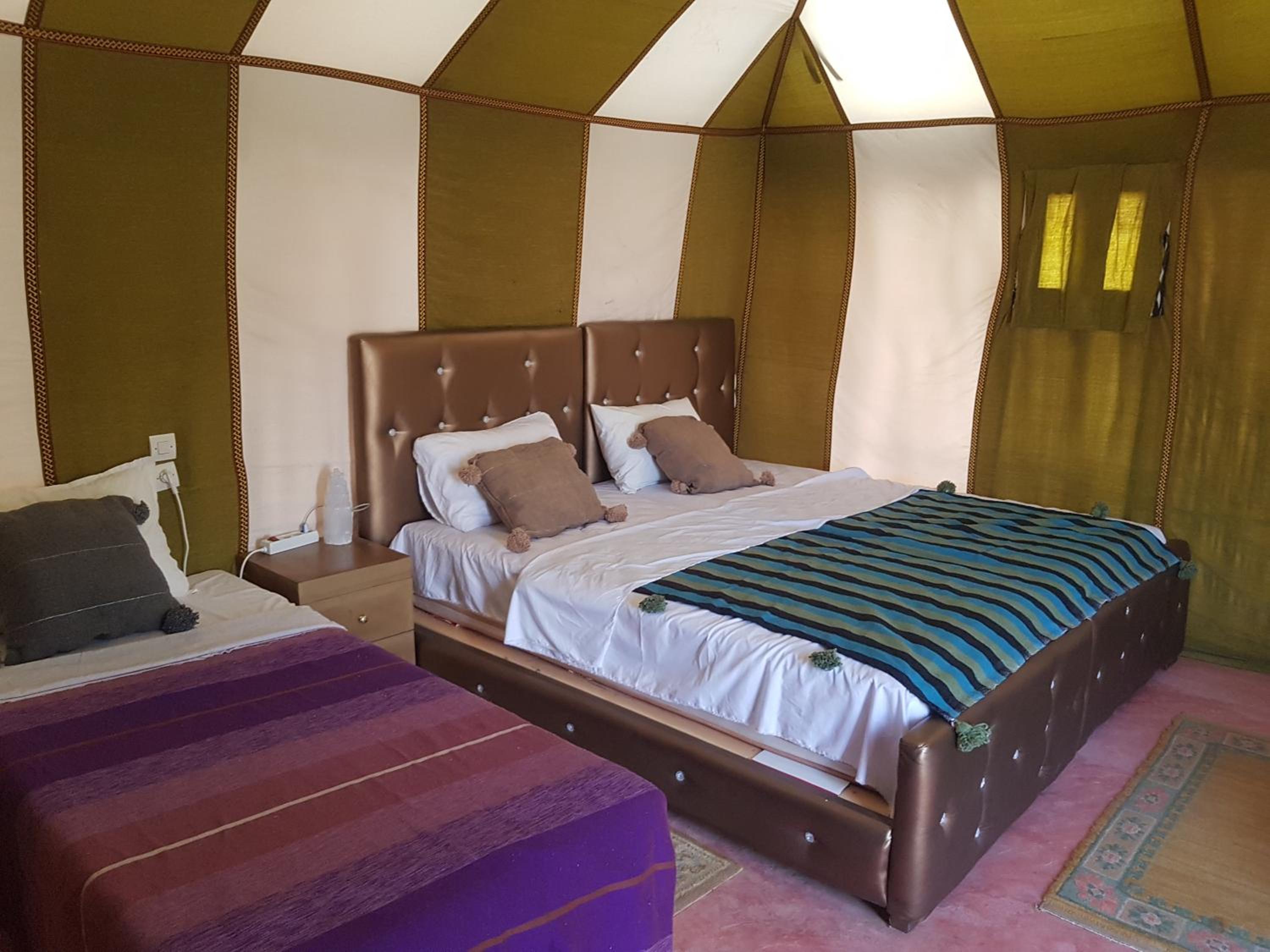 Tent Deluxe  (4 Adults) - Photo 1