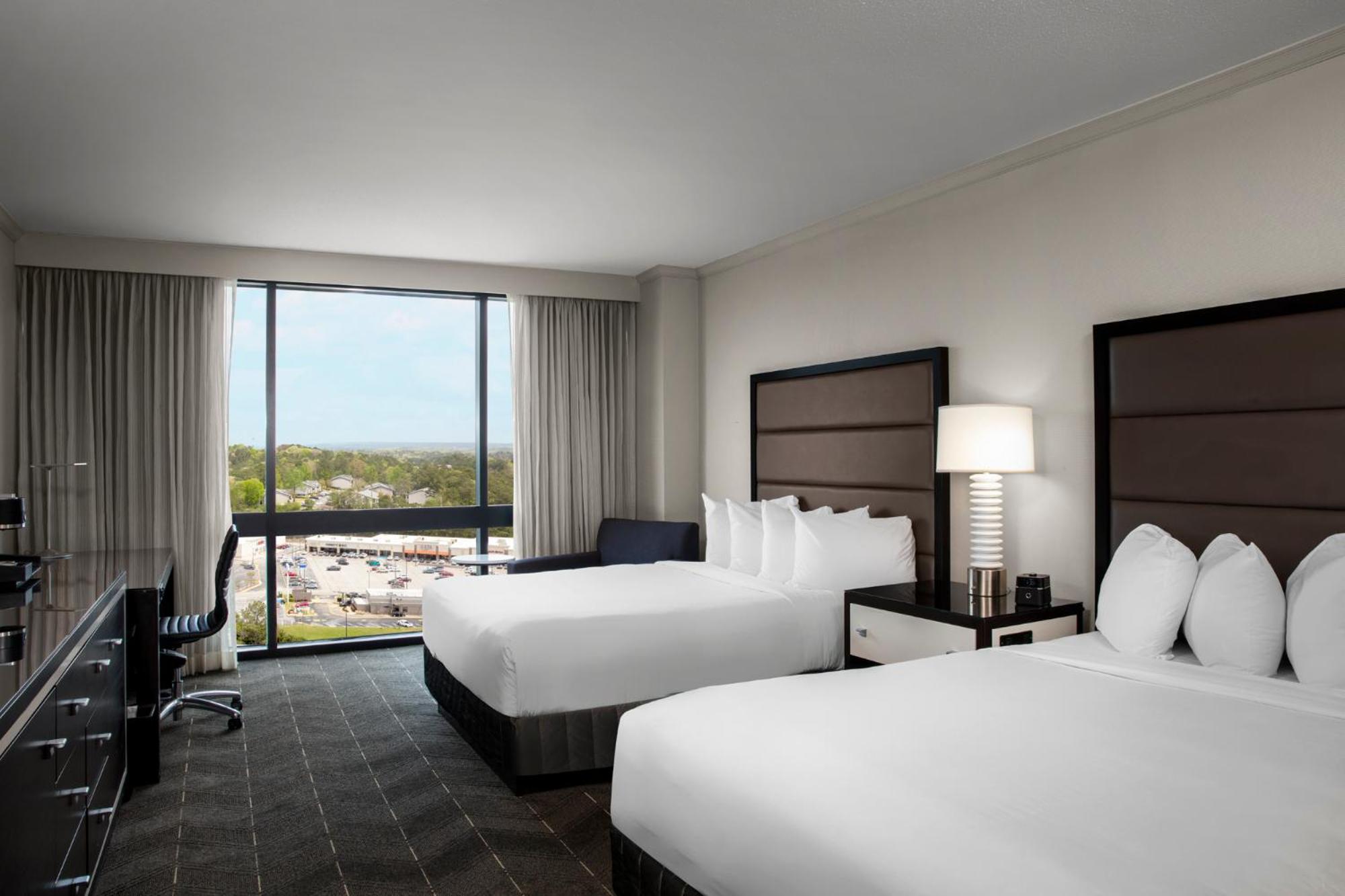 Queen Room with Two Queen Beds and Accessible Tub - Disability Access photo 2
