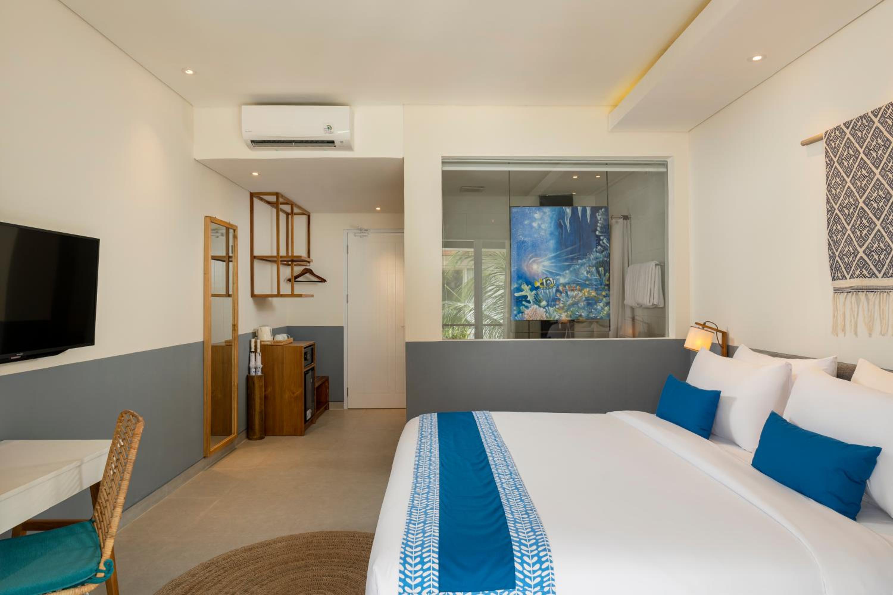 Grand Deluxe with Balcony photo 2