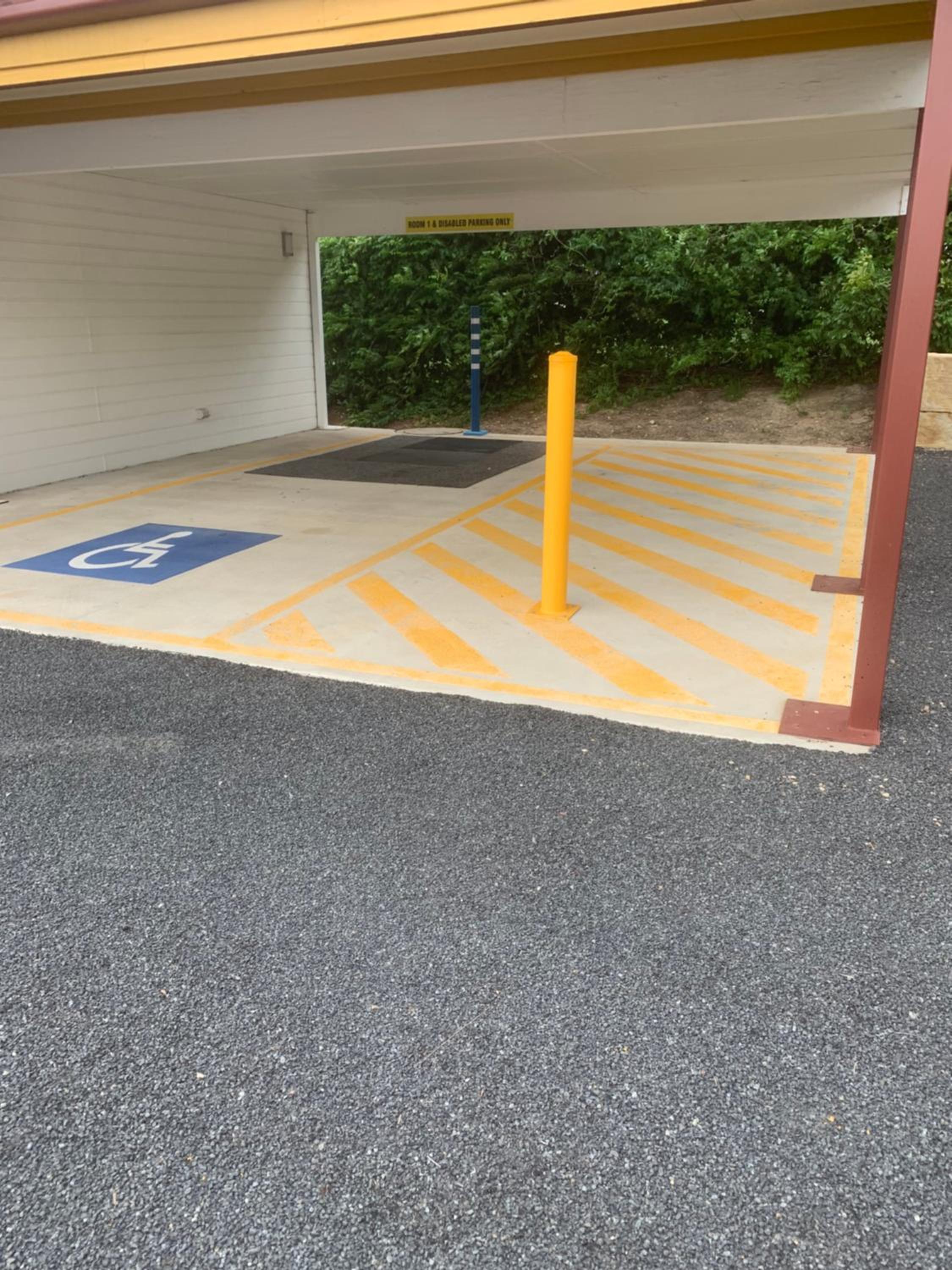 King Room - Disability Access photo 2