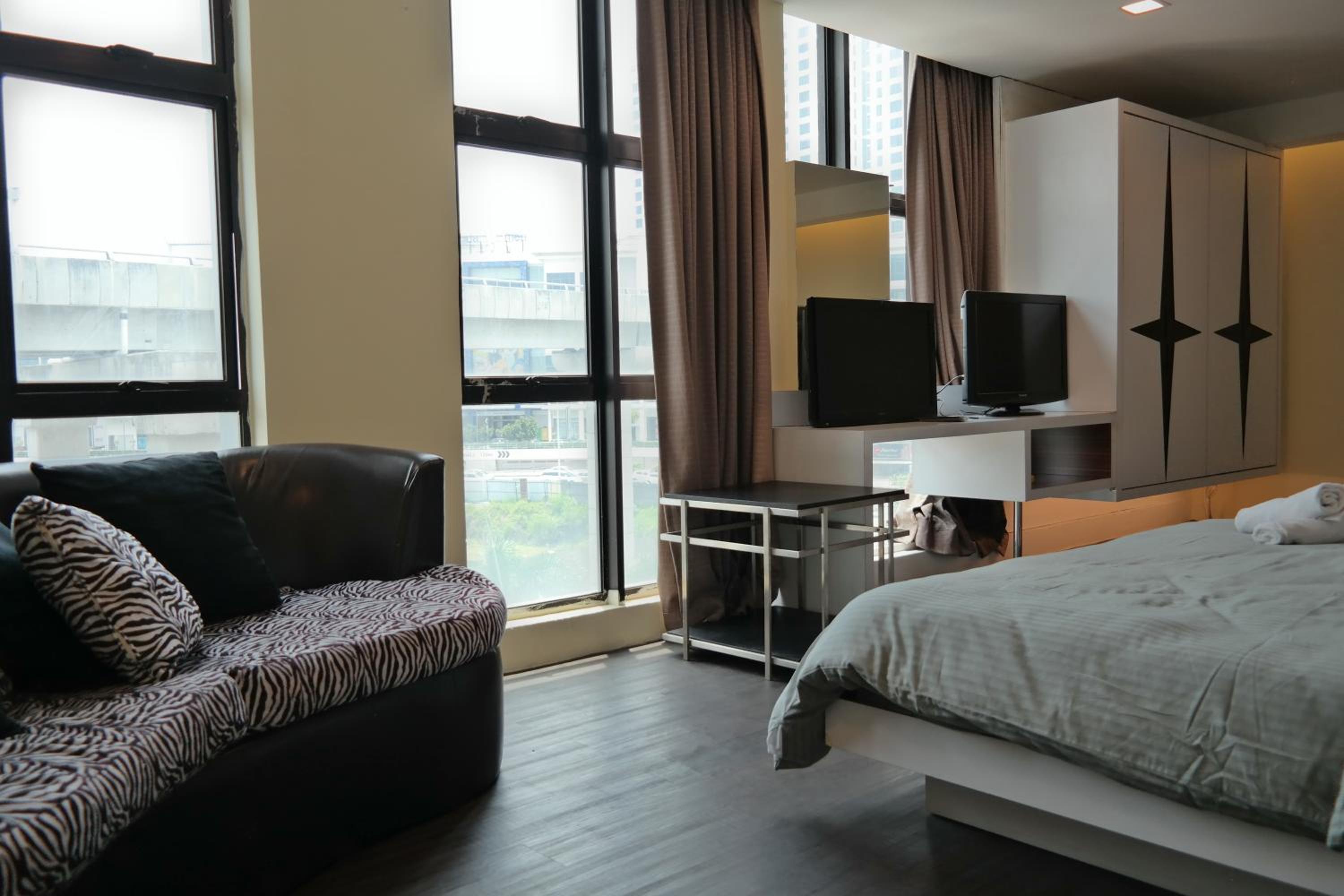 Deluxe Family Room - Photo 5