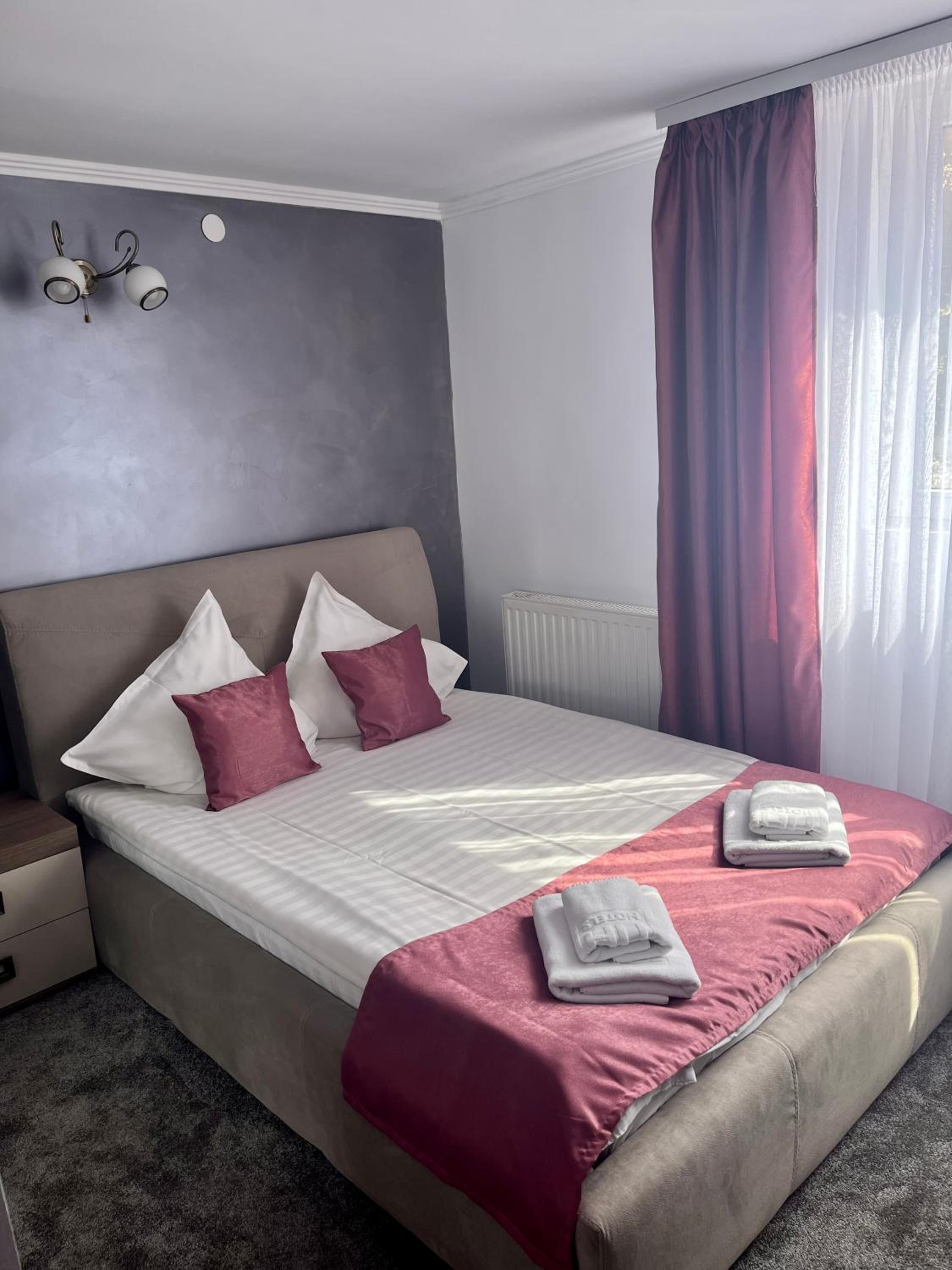 Double Room - Photo 1