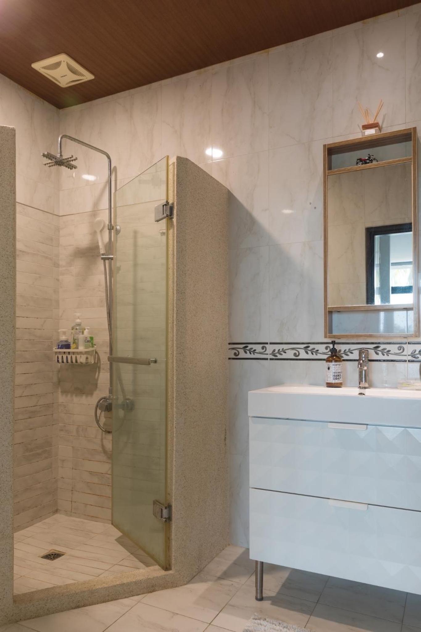 Twin Room with Shower photo 2