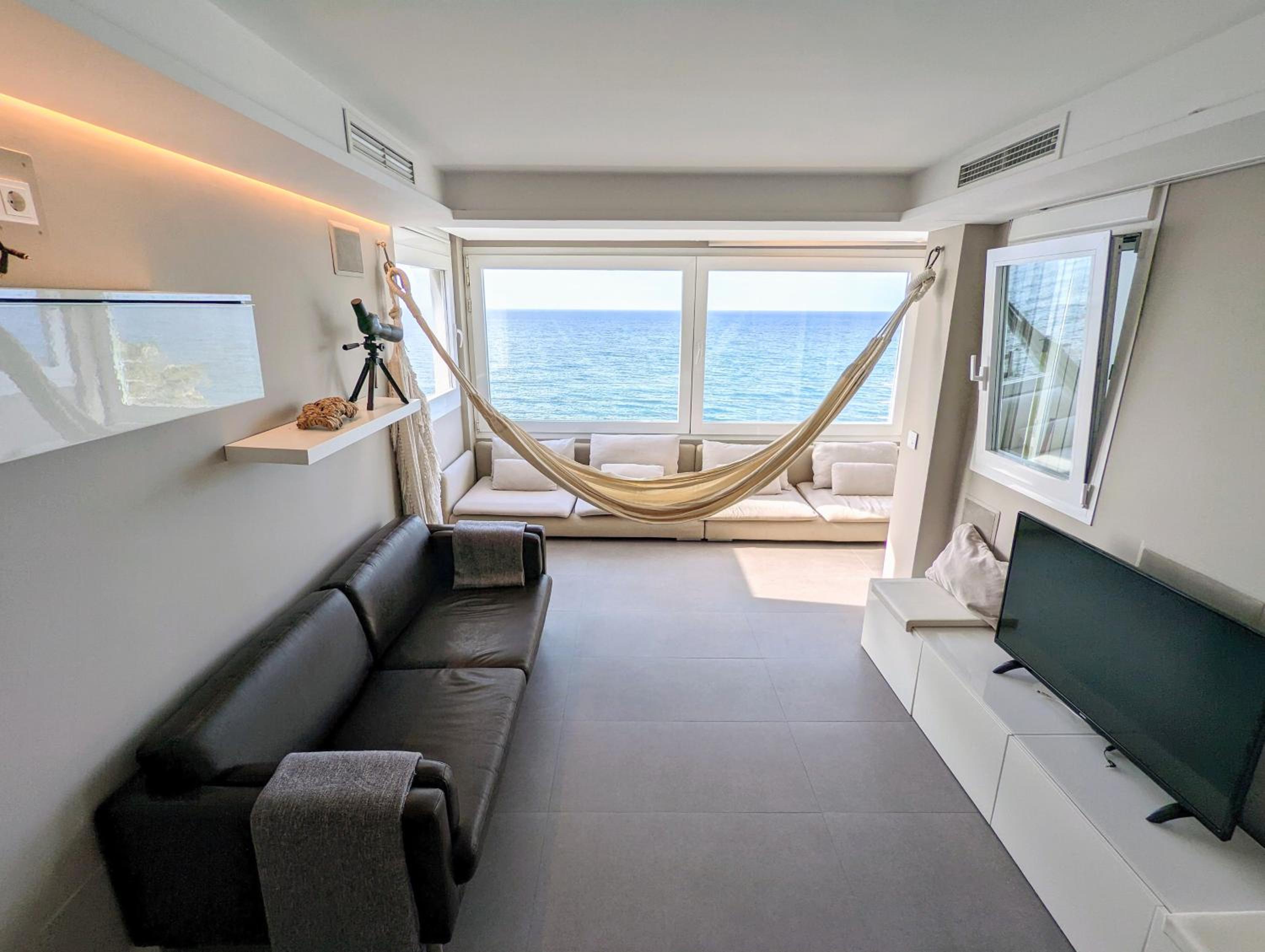 Apartamento con vista a la piscina