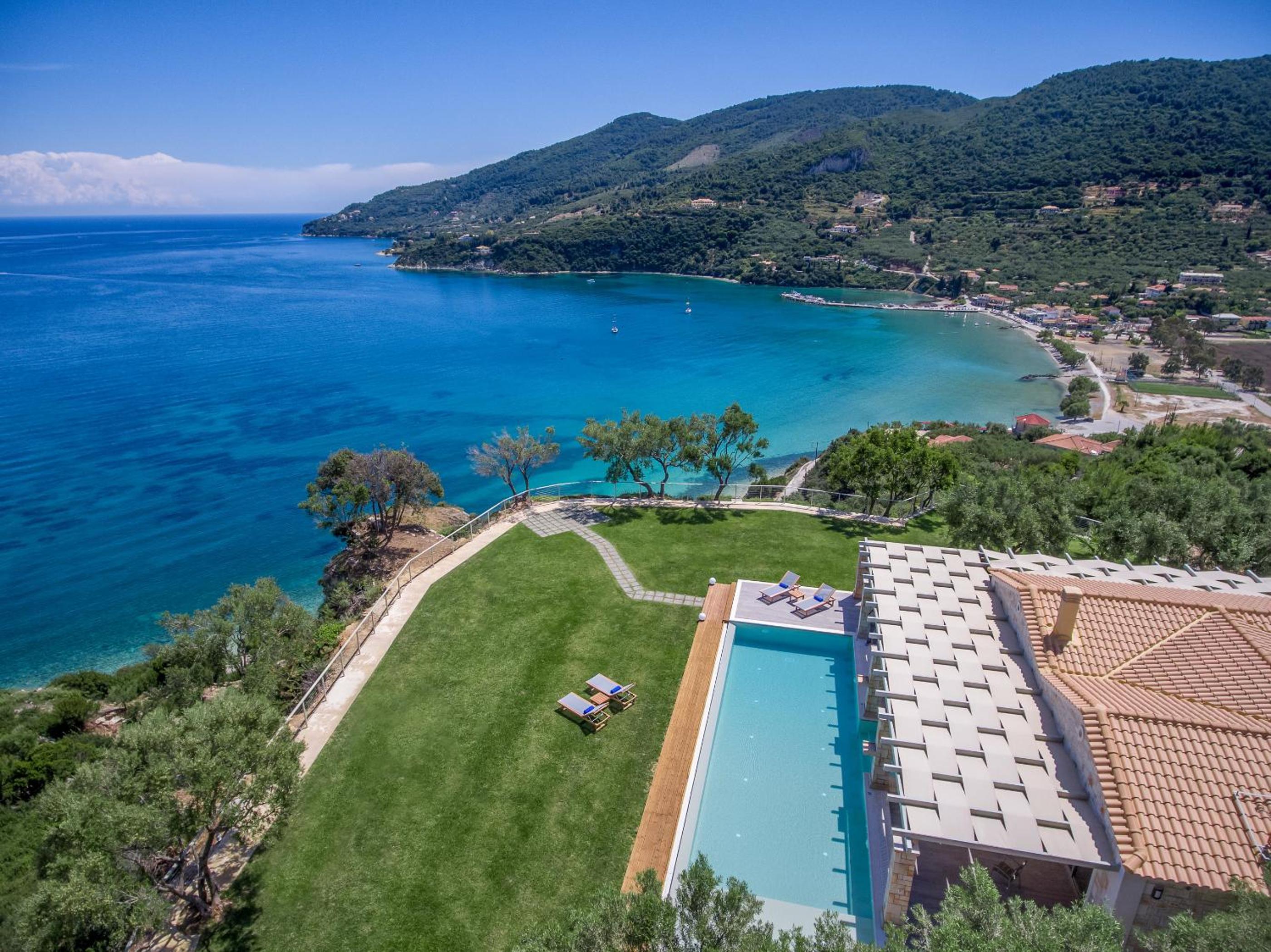Villa with Private Pool photo 3