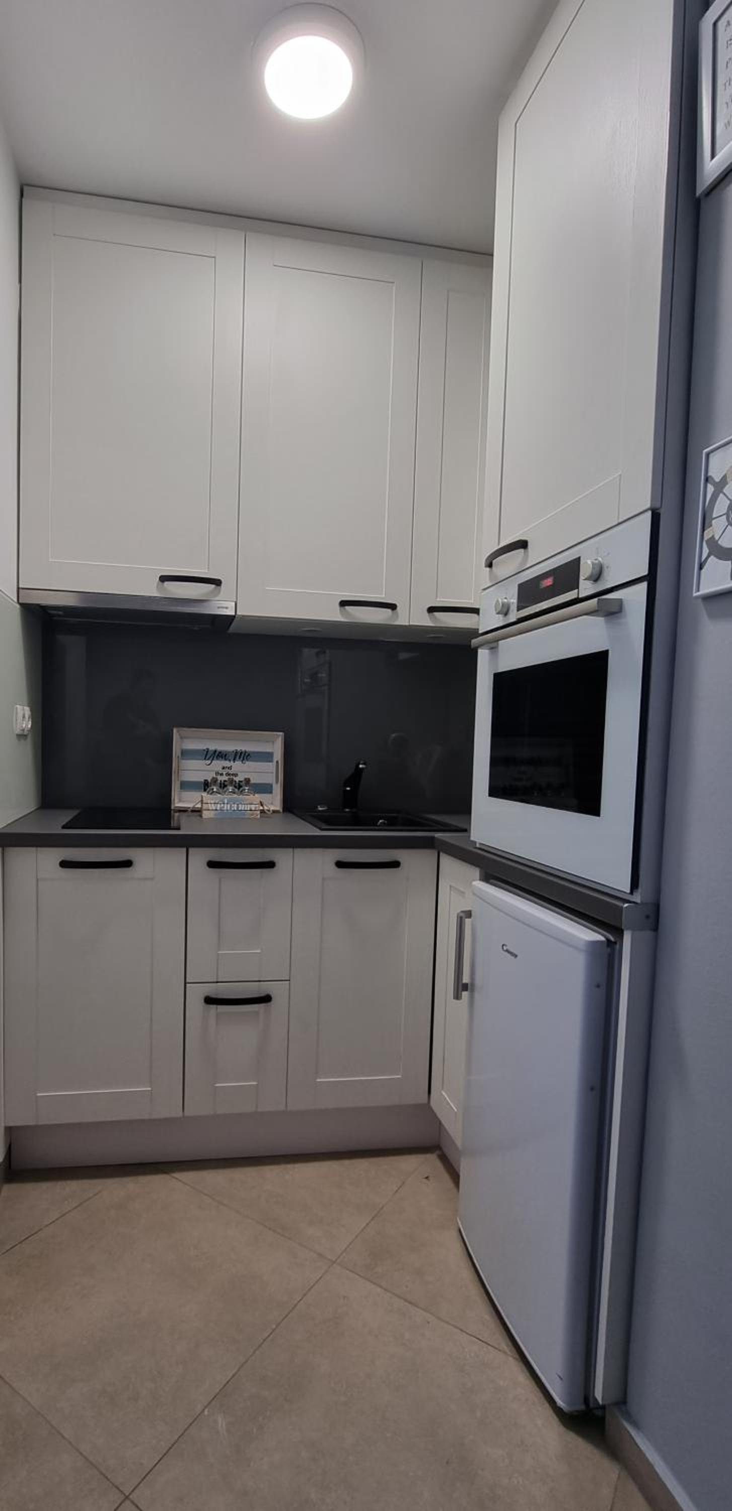 One-Bedroom Apartment - Photo 31
