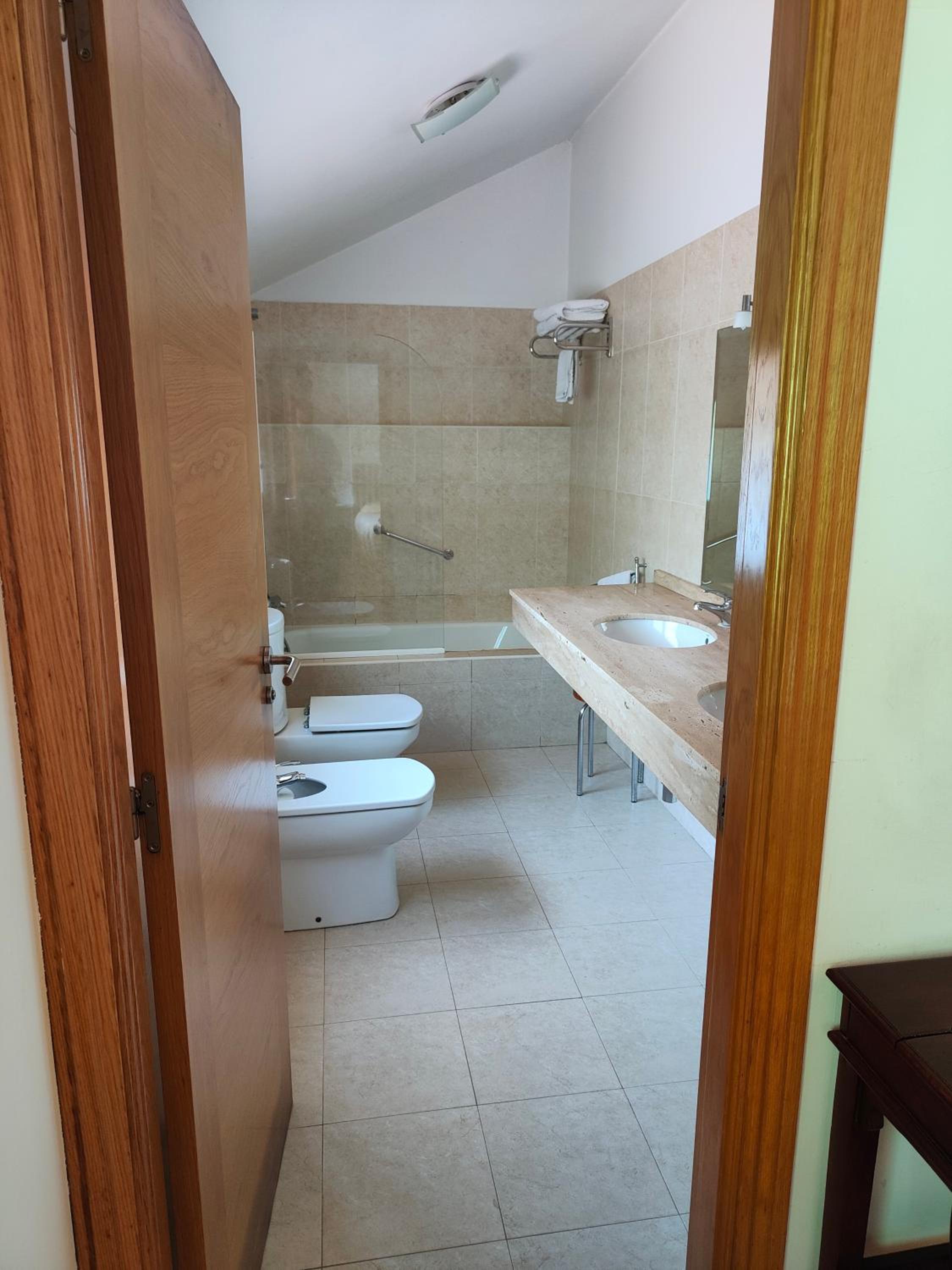 Double Room with Private Bathroom photo 2