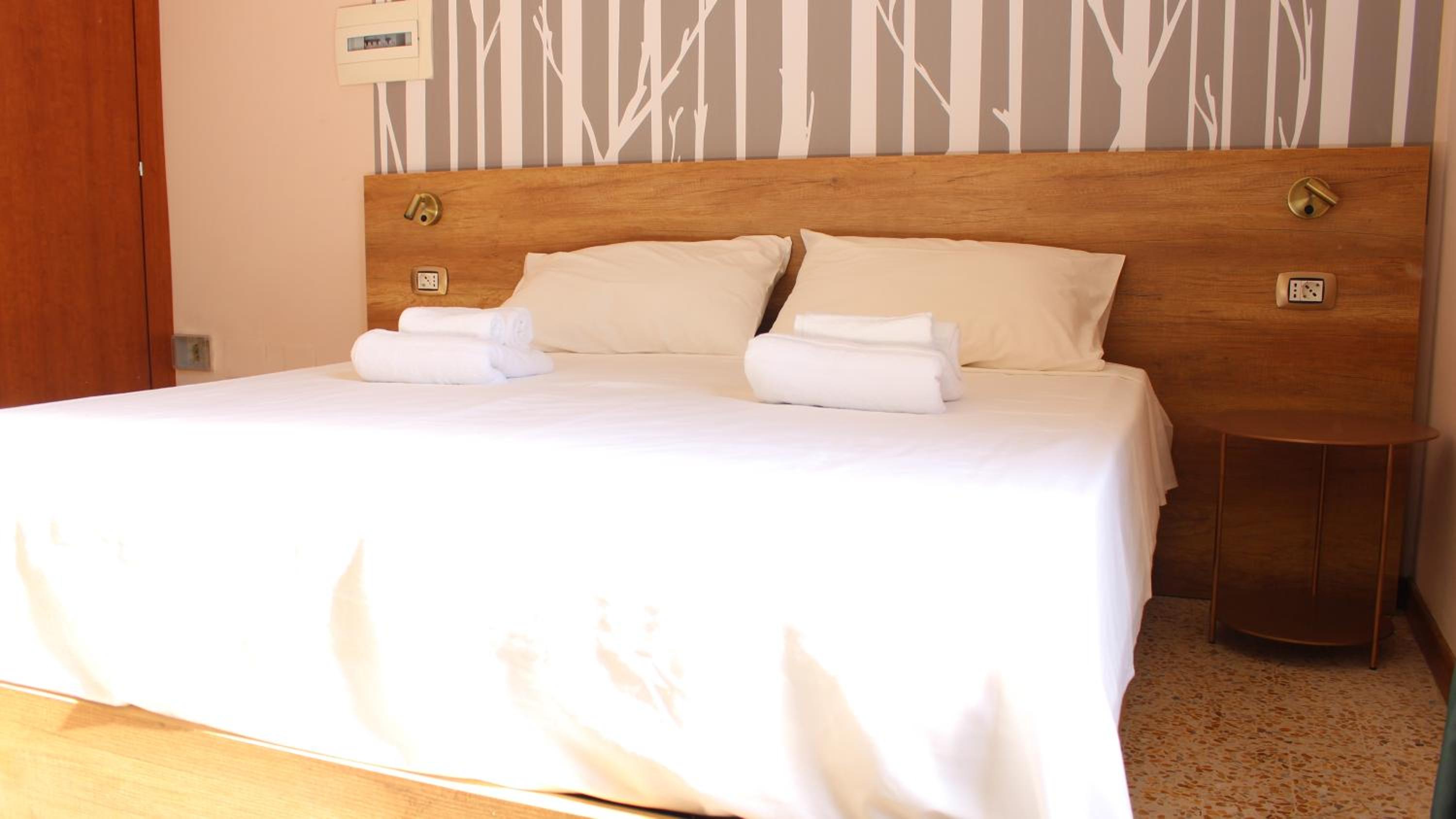 Double Room with Private External Bathroom photo 1