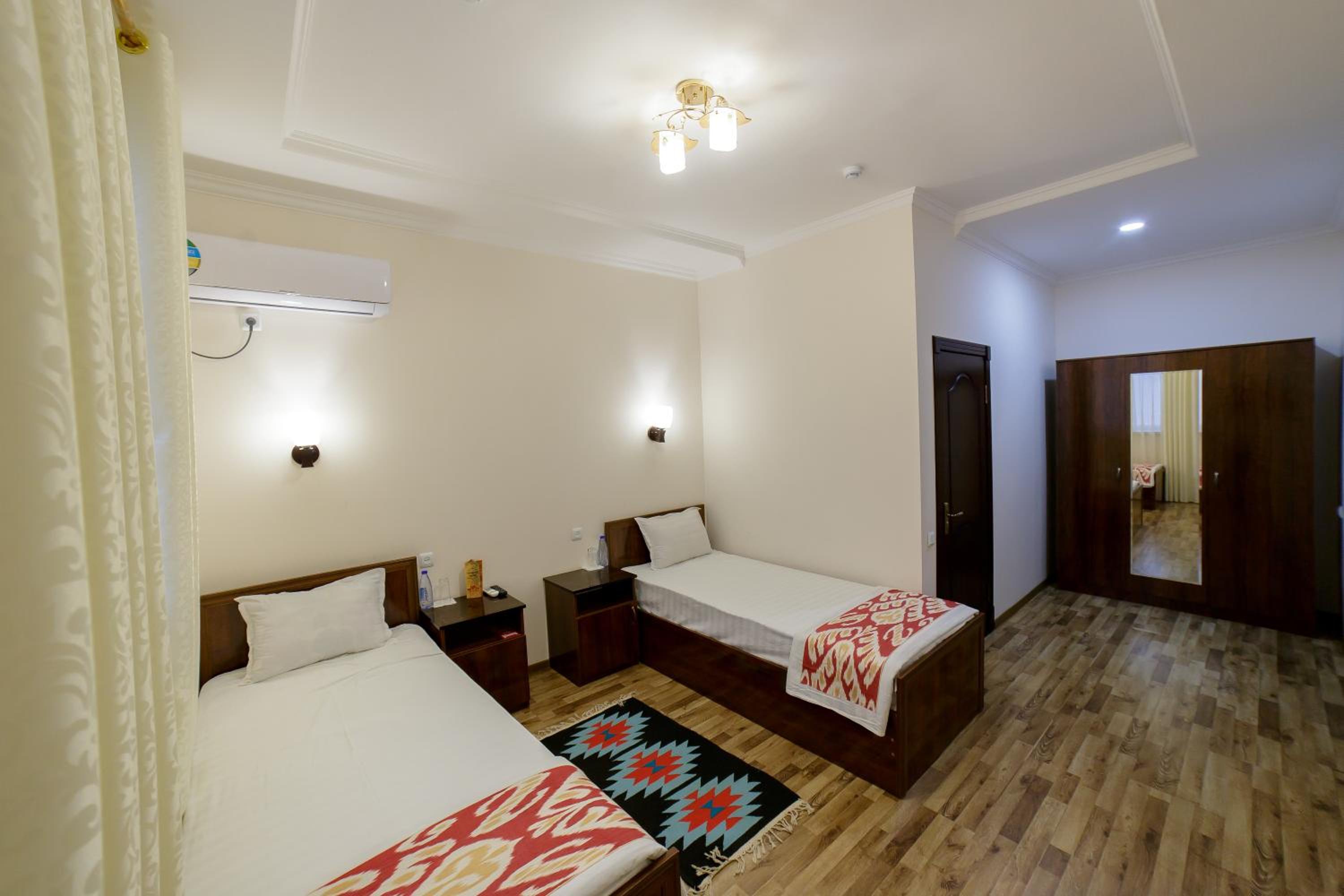 Twin Room with Shower photo 3