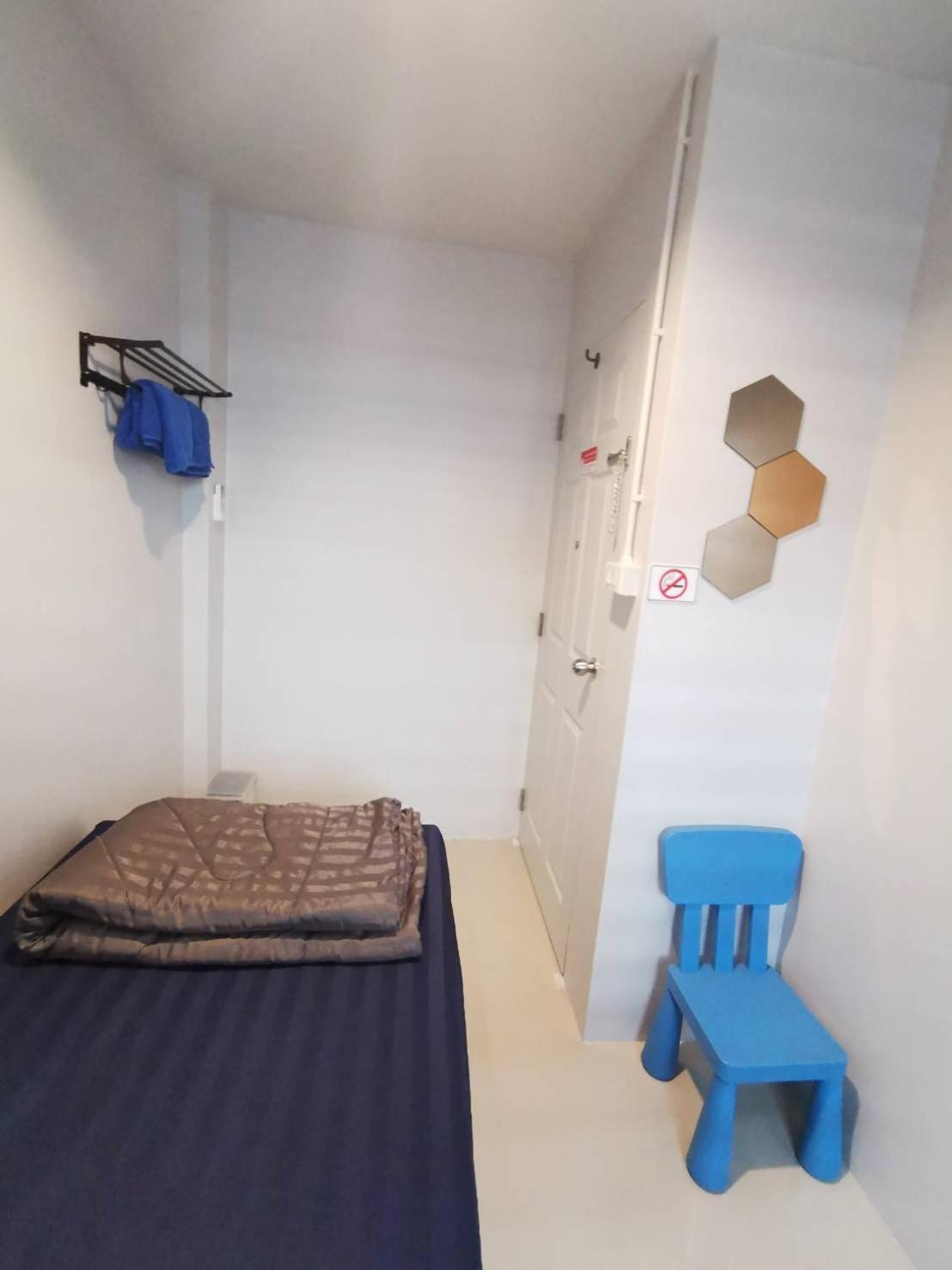 Single Room with Shared Toilet photo 1