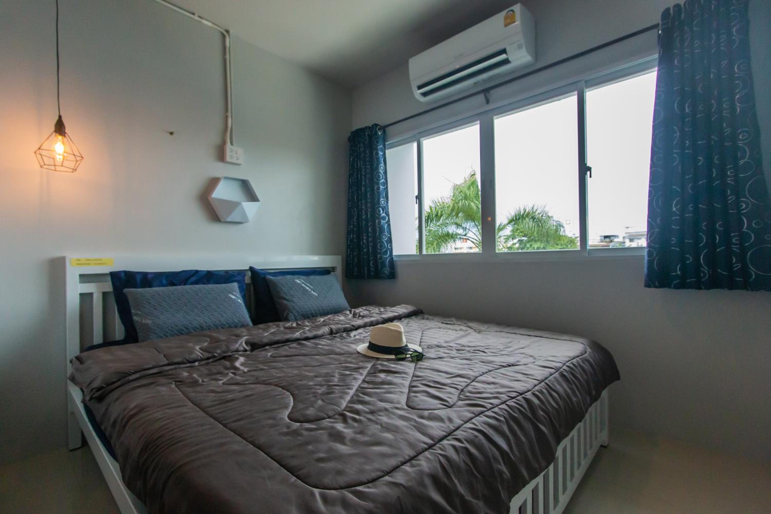 Standard King Room with Private bathroom photo 1