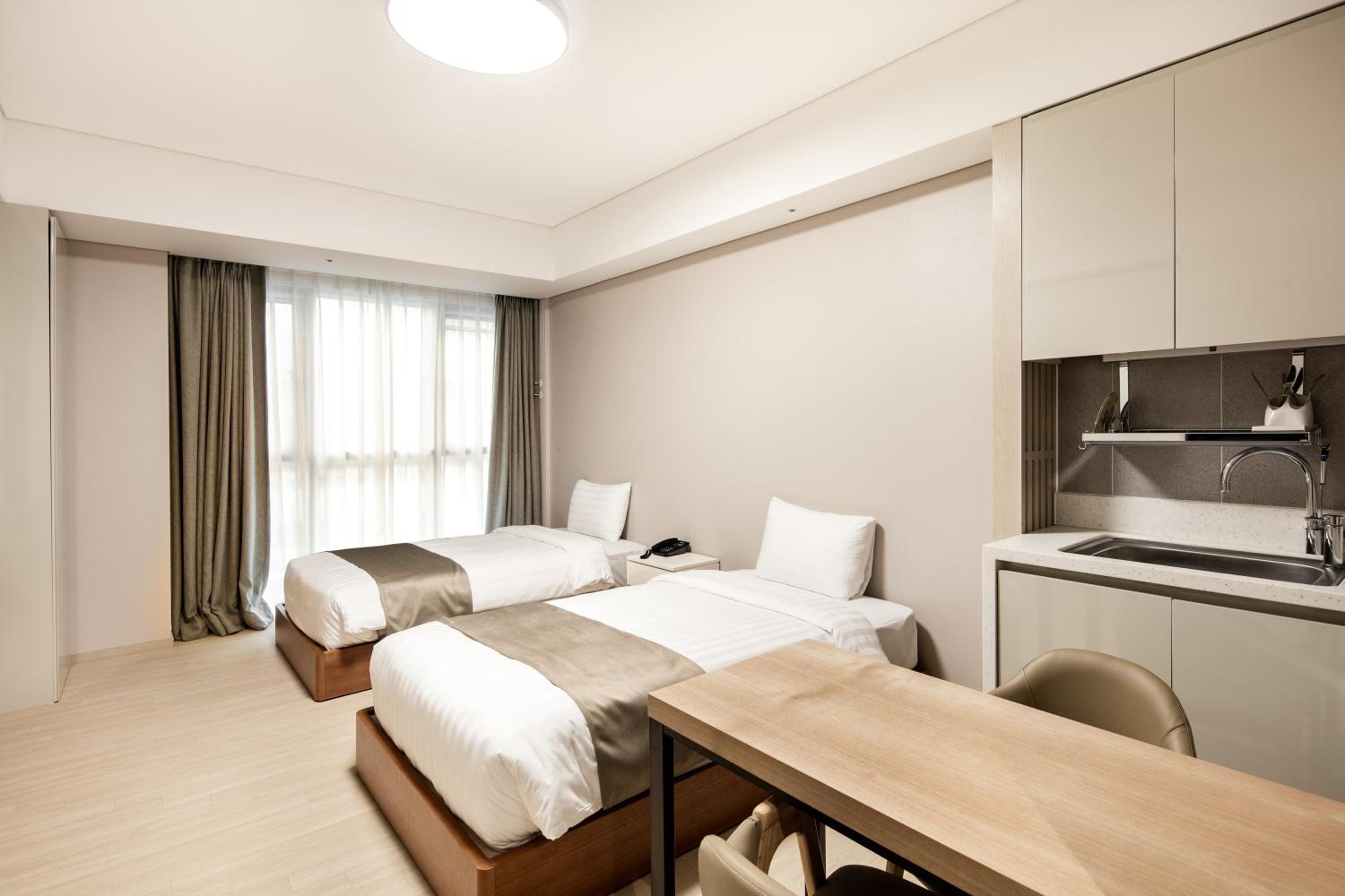 Residence Twin Room - 2 Free Coffee photo 2