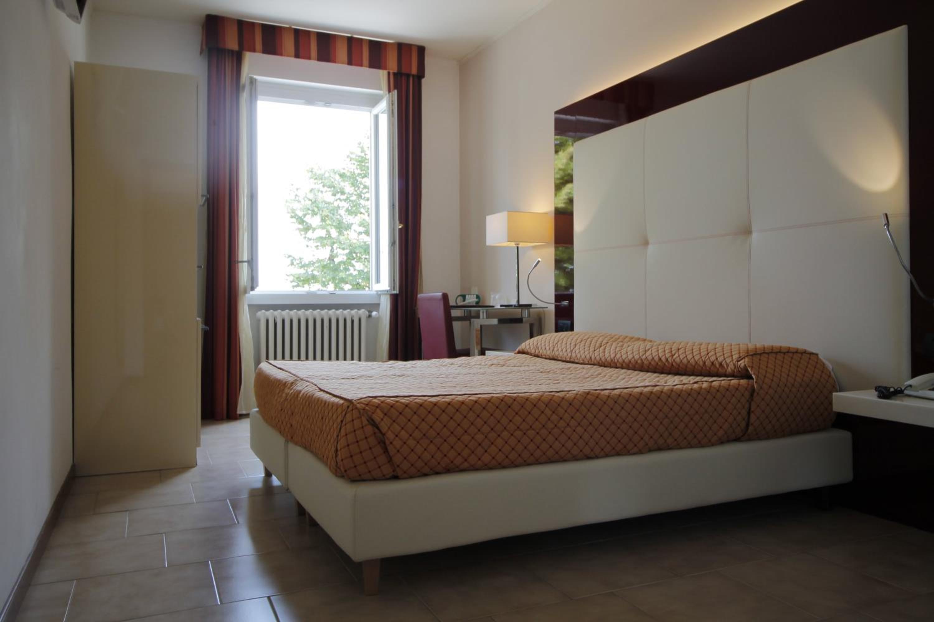 Comfort Double Room with Lake View - Photo 23