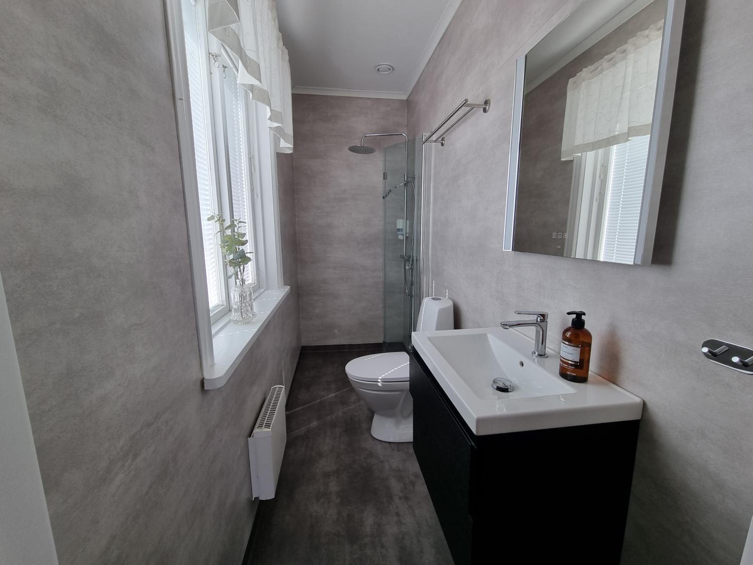 Double Room - Photo 6