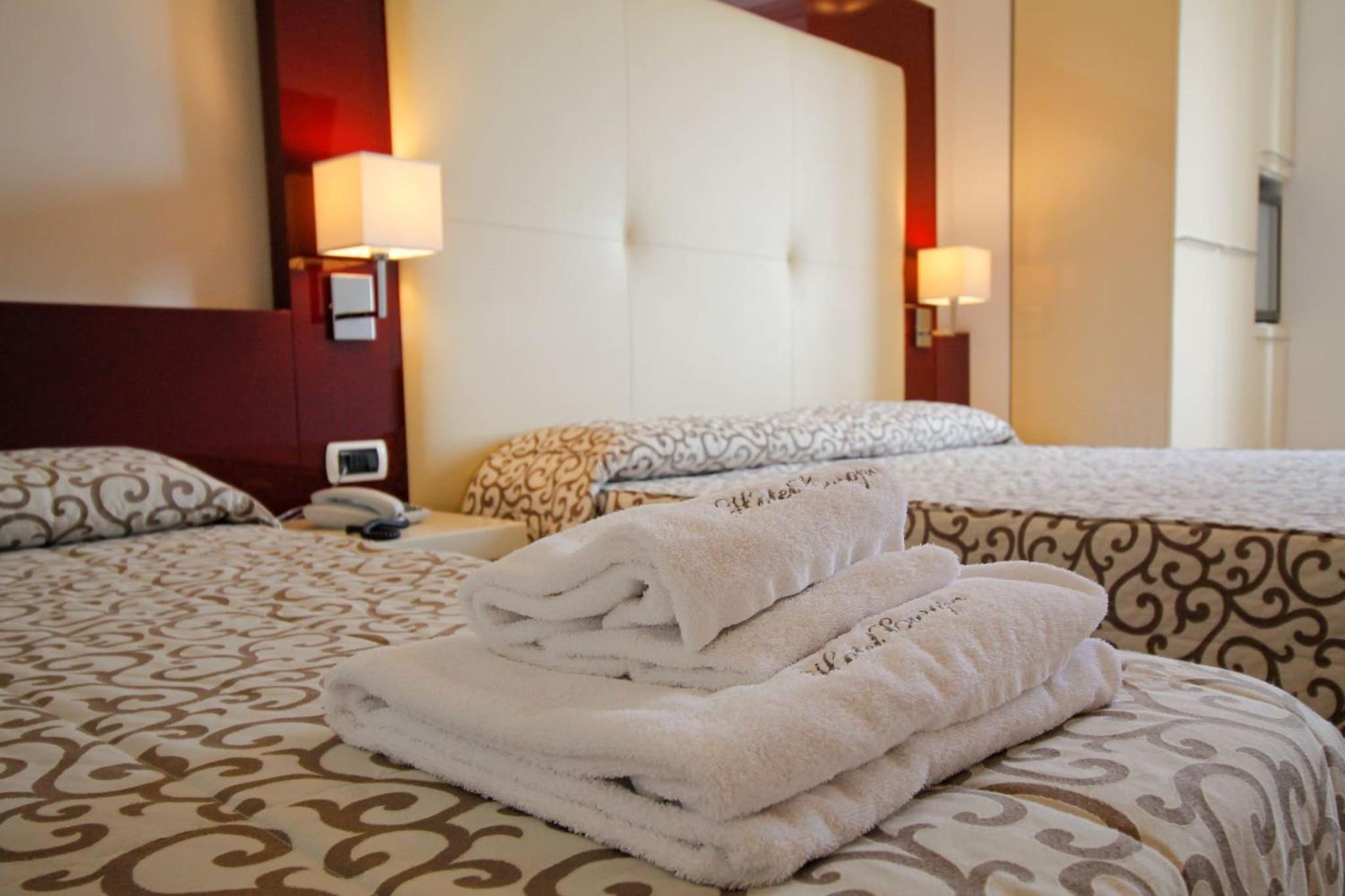 Triple Room with Lake View - Photo 20